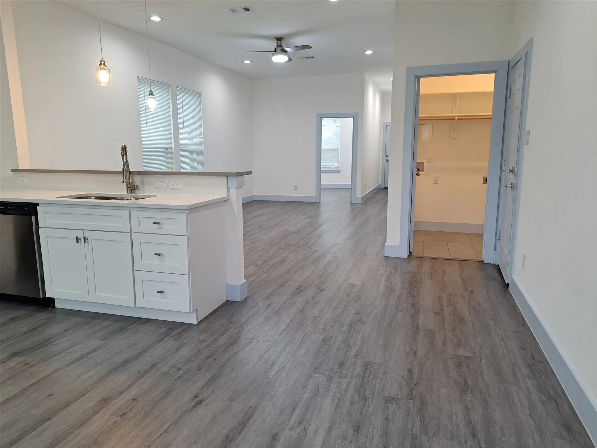 Single Family Residence For Rent in Dallas County , 3243 Noor Street, Dallas, Texas 75233, 4 Bedrooms, 2 Bathrooms, 2 Garage spaces, 1,535 Sqft, built in 2022, Price $2,400, mls#21281087, Real Estate Agent in Dallas, Homes For Rent in Dallas county, Homes For Rent in Dallas, Realtor in Dallas Texas, Real Estate Brokerage Independent Realty Texas, Luminita Cordes Realtor