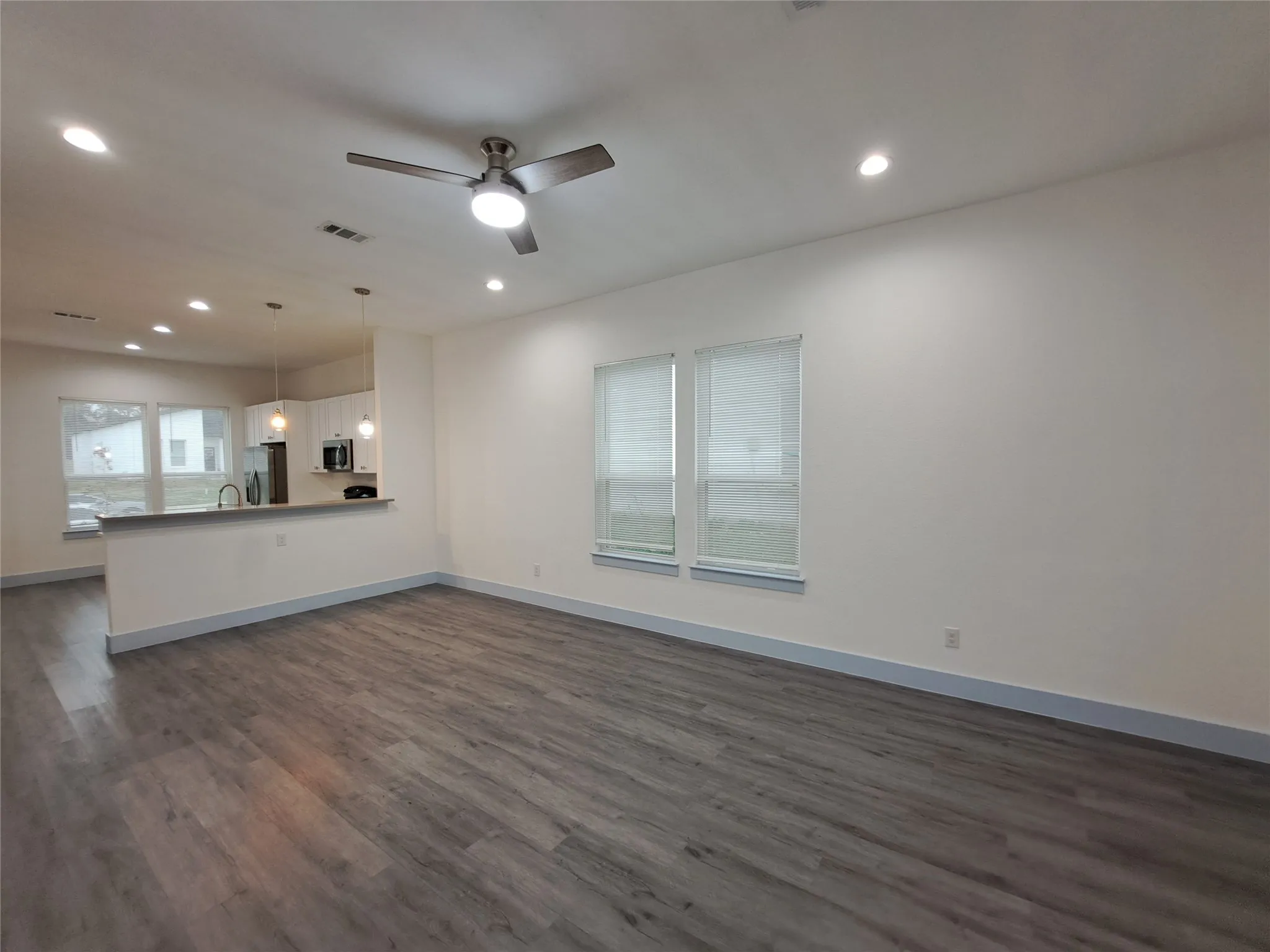 Single Family Residence For Rent in Dallas County , 3243 Noor Street, Dallas, Texas 75233, 4 Bedrooms, 2 Bathrooms, 2 Garage spaces, 1,535 Sqft, built in 2022, Price $2,400, mls#21281087, Real Estate Agent in Dallas, Homes For Rent in Dallas county, Homes For Rent in Dallas, Realtor in Dallas Texas, Real Estate Brokerage Independent Realty Texas, Luminita Cordes Realtor