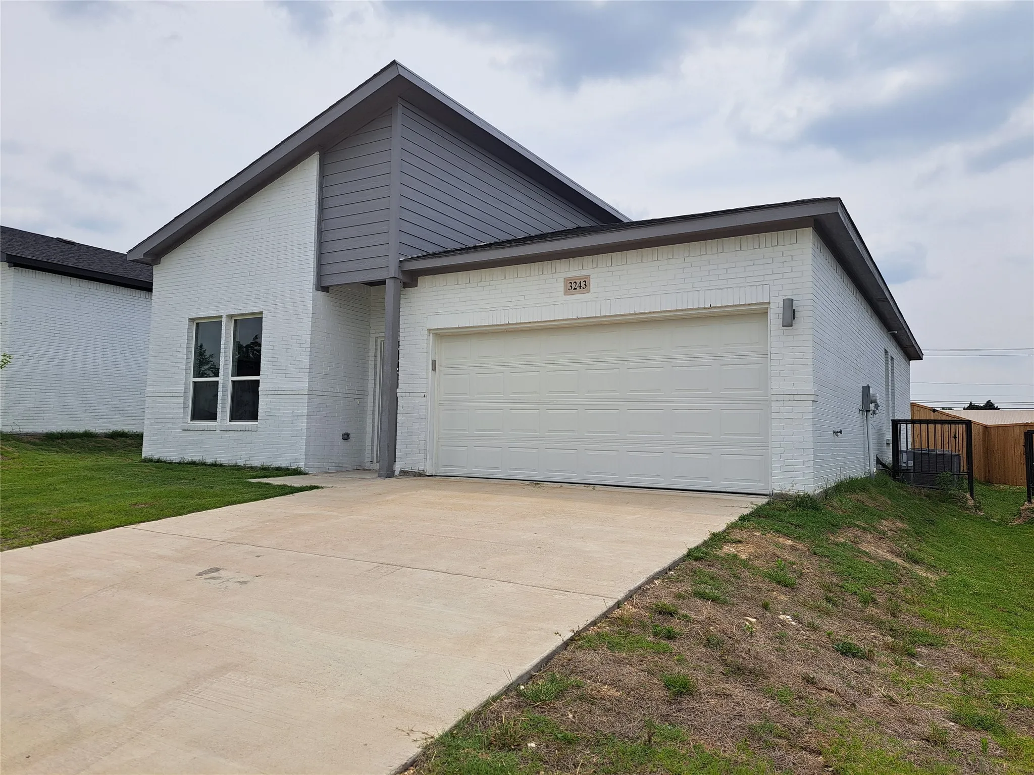 Single Family Residence For Rent in Dallas County , 3243 Noor Street, Dallas, Texas 75233, 4 Bedrooms, 2 Bathrooms, 2 Garage spaces, 1,535 Sqft, built in 2022, Price $2,400, mls#21281087, Real Estate Agent in Dallas, Homes For Rent in Dallas county, Homes For Rent in Dallas, Realtor in Dallas Texas, Real Estate Brokerage Independent Realty Texas, Luminita Cordes Realtor