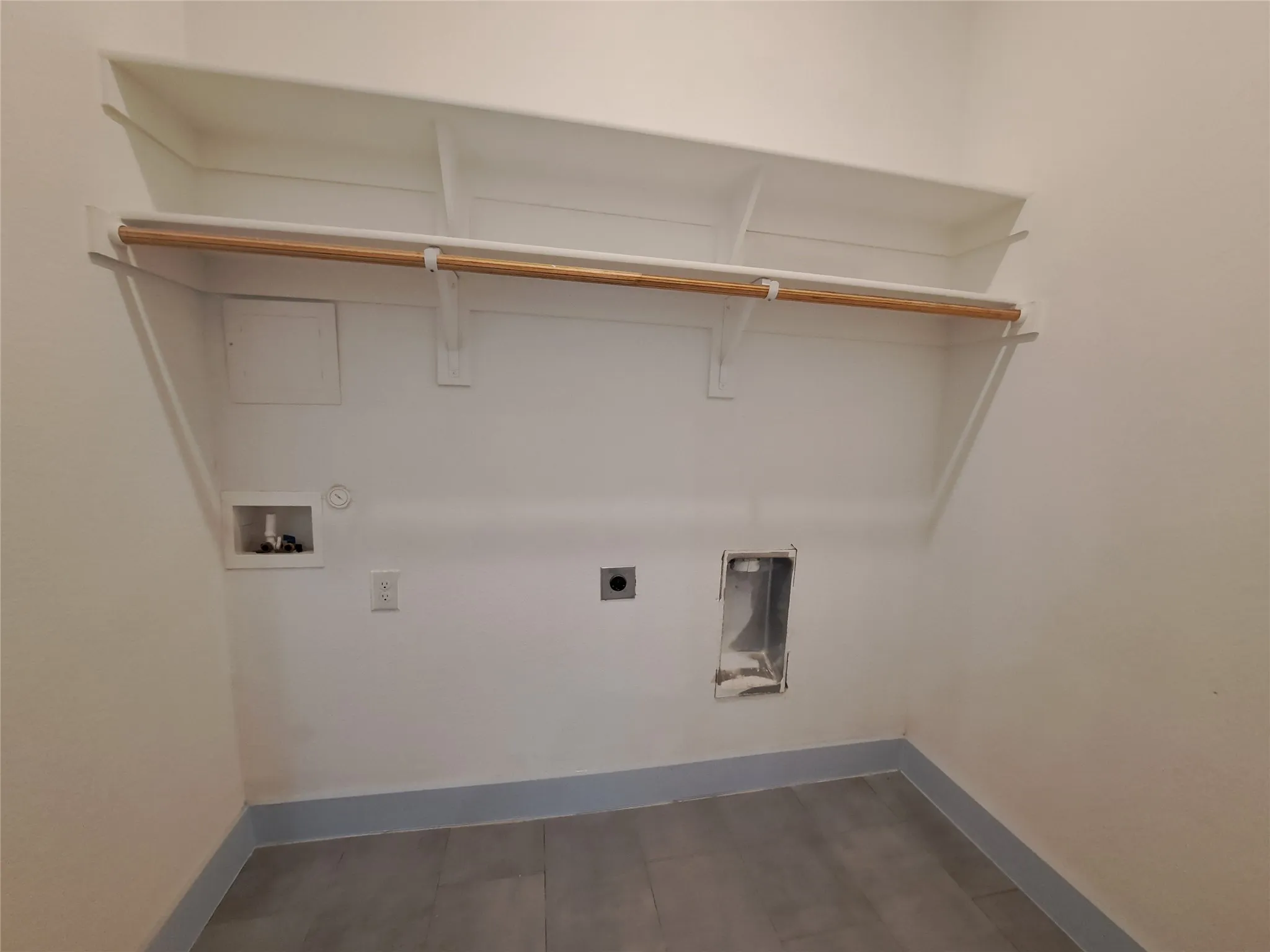 Single Family Residence For Rent in Dallas County , 3243 Noor Street, Dallas, Texas 75233, 4 Bedrooms, 2 Bathrooms, 2 Garage spaces, 1,535 Sqft, built in 2022, Price $2,400, mls#21281087, Real Estate Agent in Dallas, Homes For Rent in Dallas county, Homes For Rent in Dallas, Realtor in Dallas Texas, Real Estate Brokerage Independent Realty Texas, Luminita Cordes Realtor