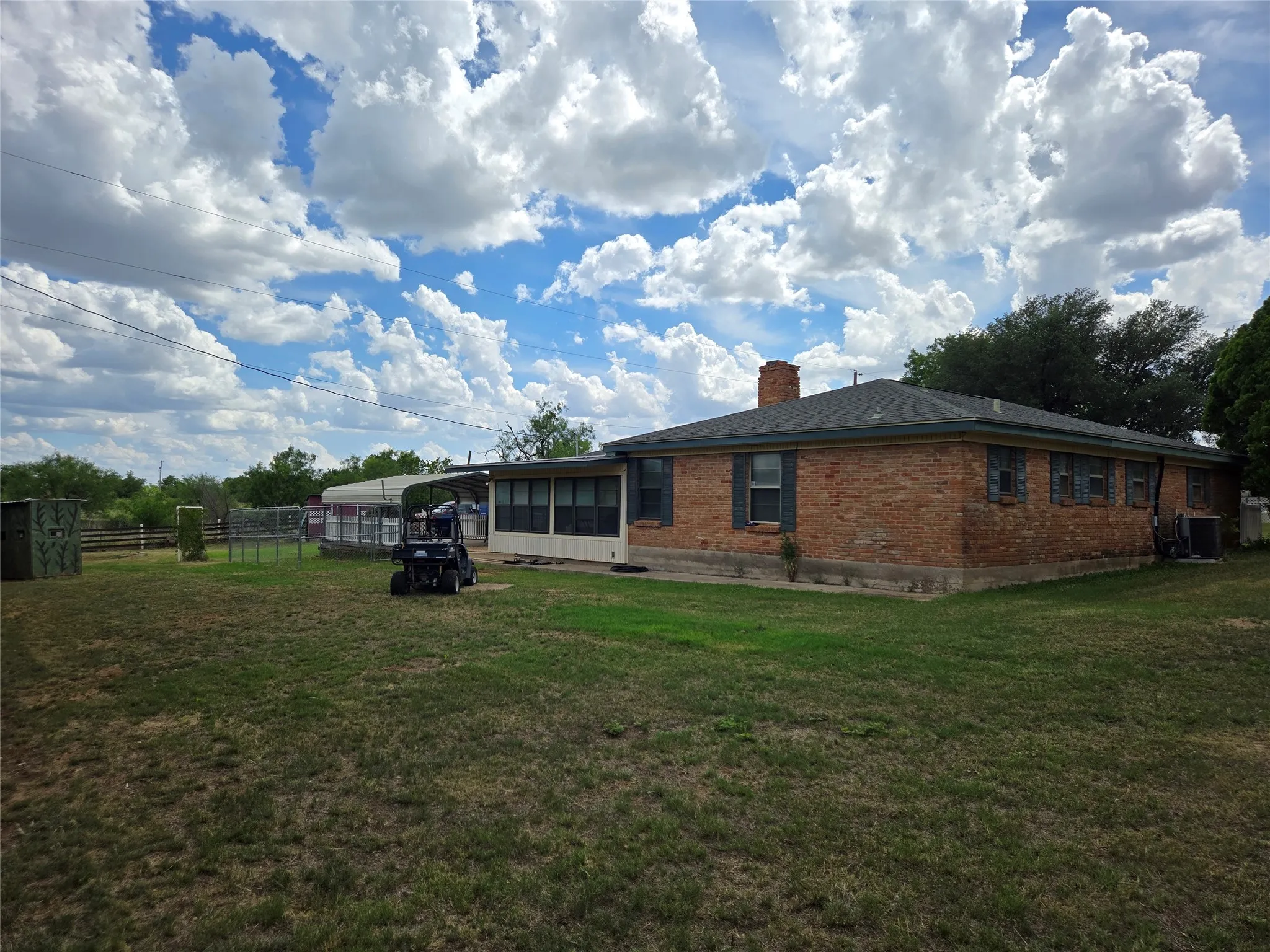 Single Family Residence For Sale in Taylor County , 3701 Caldwell Road, Abilene, Texas 79601, 3 Bedroom, 2 Bathroom, 2 Garage spaces, 2,255 Sqft, built in 1970, mls#21279094, Real Estate Agent in Abilene, Homes For Sale in Taylor county, Homes For Sale in Abilene, Realtor in Abilene Texas, Real Estate Brokerage Independent Realty Texas, Luminita Cordes Realtor