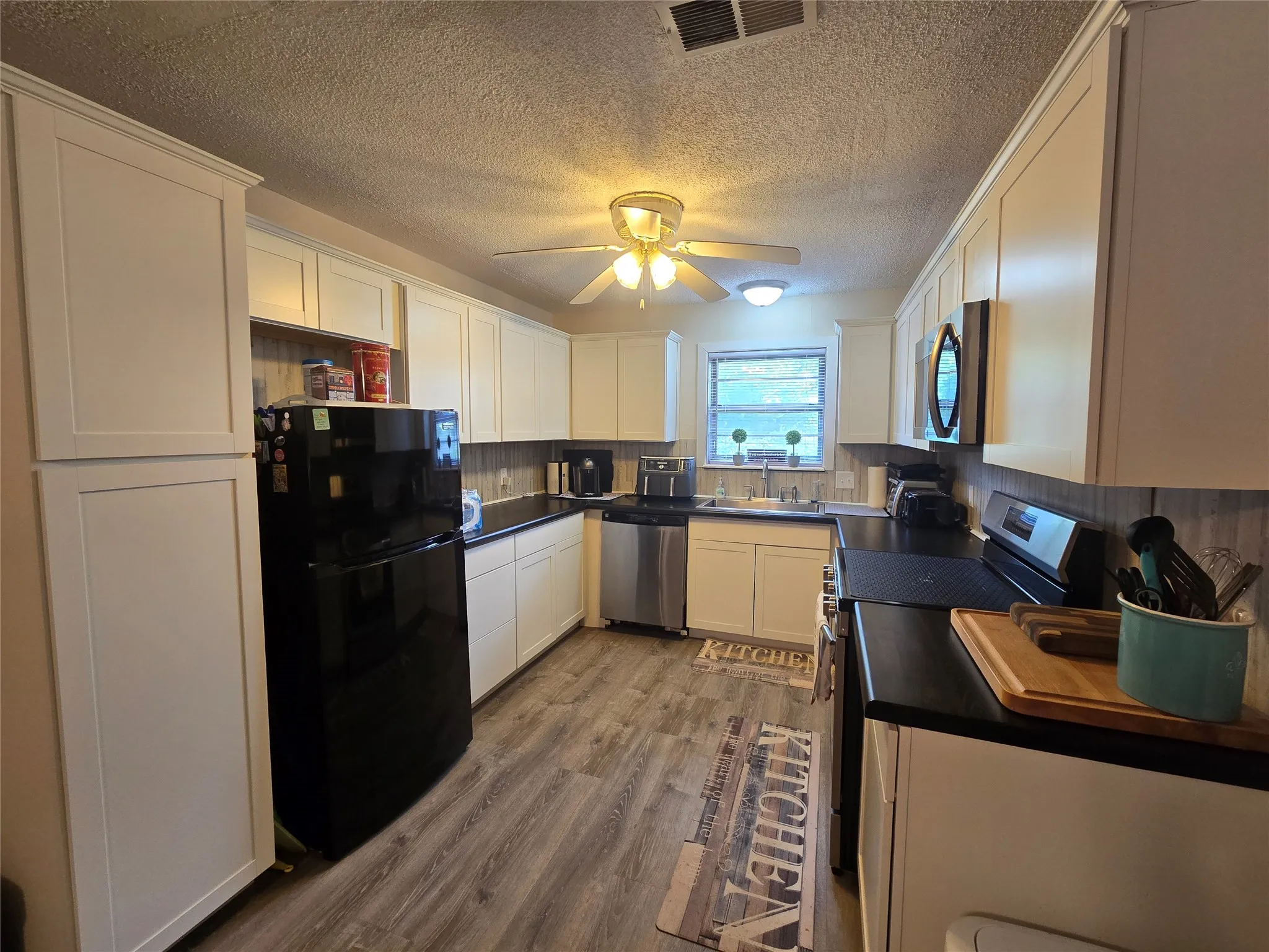 Single Family Residence For Sale in Taylor County , 3701 Caldwell Road, Abilene, Texas 79601, 3 Bedroom, 2 Bathroom, 2 Garage spaces, 2,255 Sqft, built in 1970, mls#21279094, Real Estate Agent in Abilene, Homes For Sale in Taylor county, Homes For Sale in Abilene, Realtor in Abilene Texas, Real Estate Brokerage Independent Realty Texas, Luminita Cordes Realtor