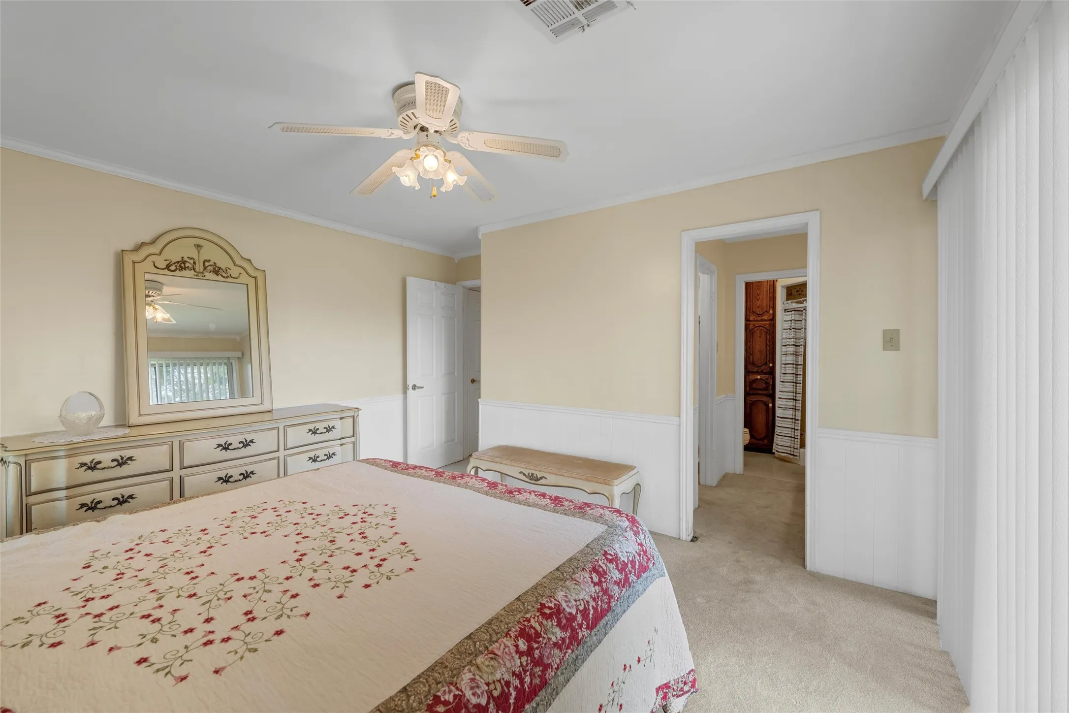 Single Family Residence For Sale in Falls County , 803 S Stallworth, Rosebud, Texas 76570, 3 Bedrooms, 3 Bathrooms, 2 Garage spaces, 2,106 Sqft, built in 1980, Price $450,000, mls#21280663, Real Estate Agent in Rosebud, Homes For Sale in Falls county, Homes For Sale in Rosebud, Realtor in Rosebud Texas, Real Estate Brokerage Independent Realty Texas, Luminita Cordes Realtor
