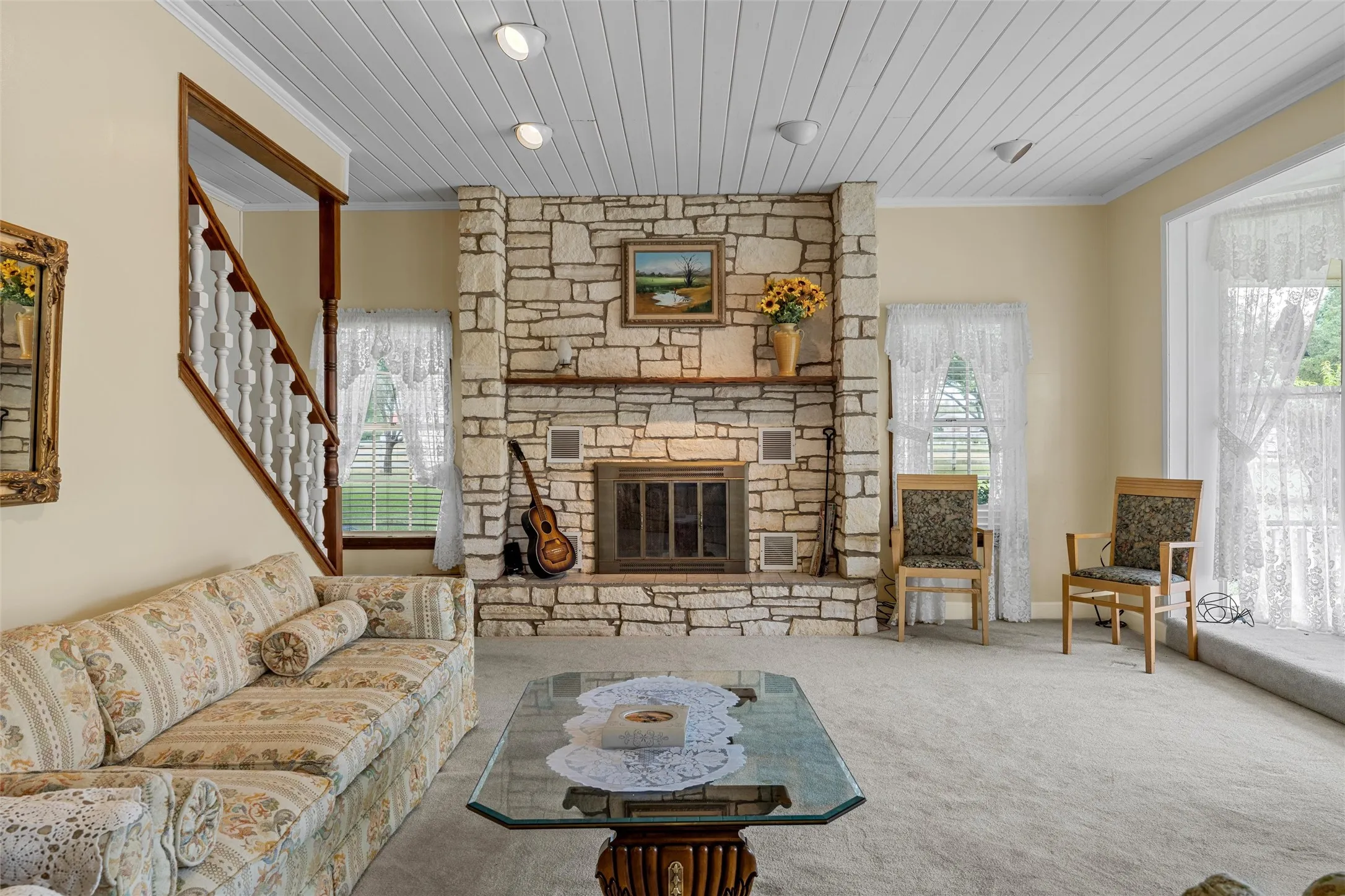 Single Family Residence For Sale in Falls County , 803 S Stallworth, Rosebud, Texas 76570, 3 Bedrooms, 3 Bathrooms, 2 Garage spaces, 2,106 Sqft, built in 1980, Price $450,000, mls#21280663, Real Estate Agent in Rosebud, Homes For Sale in Falls county, Homes For Sale in Rosebud, Realtor in Rosebud Texas, Real Estate Brokerage Independent Realty Texas, Luminita Cordes Realtor
