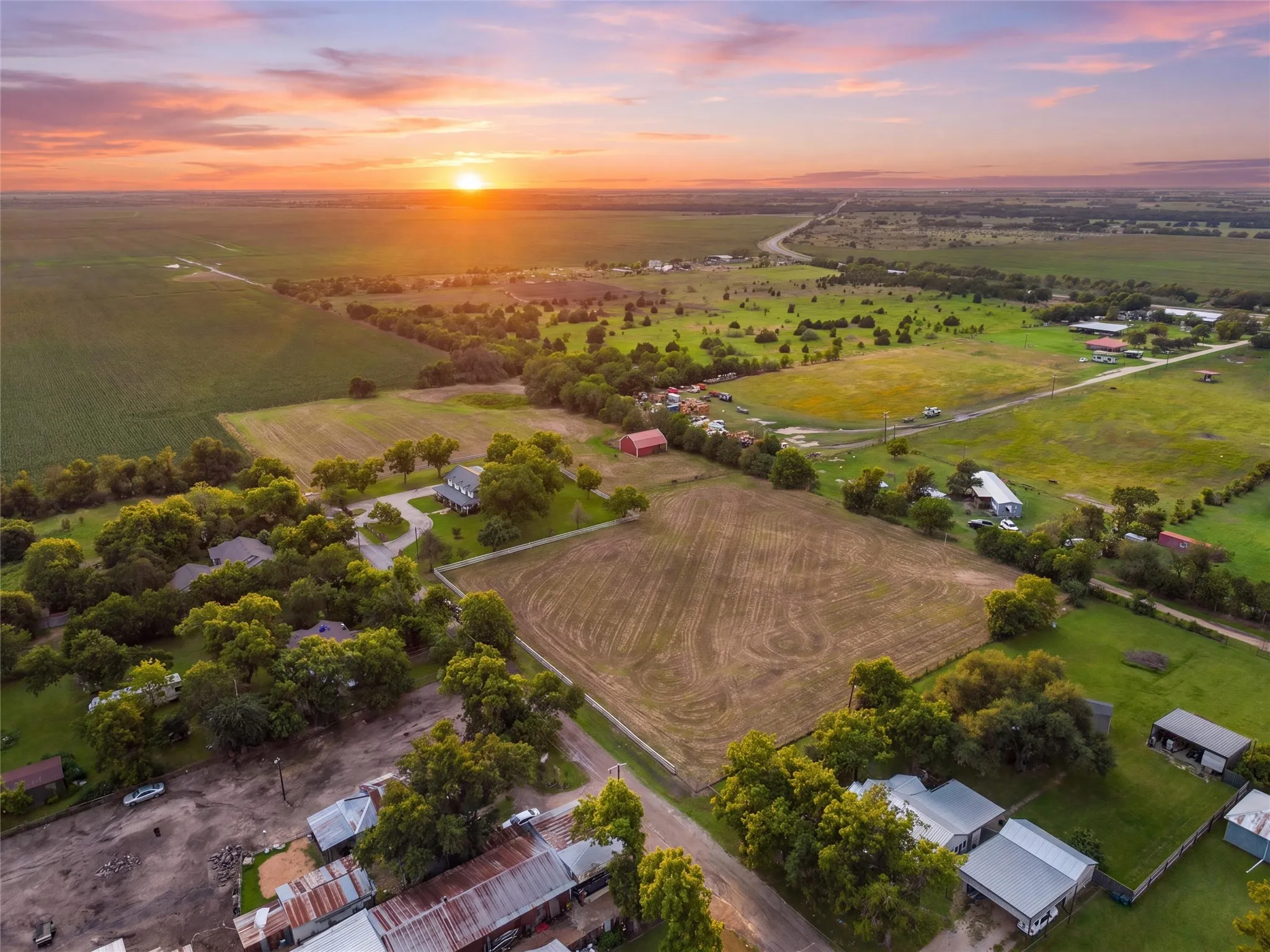 Single Family Residence For Sale in Falls County , 803 S Stallworth, Rosebud, Texas 76570, 3 Bedrooms, 3 Bathrooms, 2 Garage spaces, 2,106 Sqft, built in 1980, Price $450,000, mls#21280663, Real Estate Agent in Rosebud, Homes For Sale in Falls county, Homes For Sale in Rosebud, Realtor in Rosebud Texas, Real Estate Brokerage Independent Realty Texas, Luminita Cordes Realtor