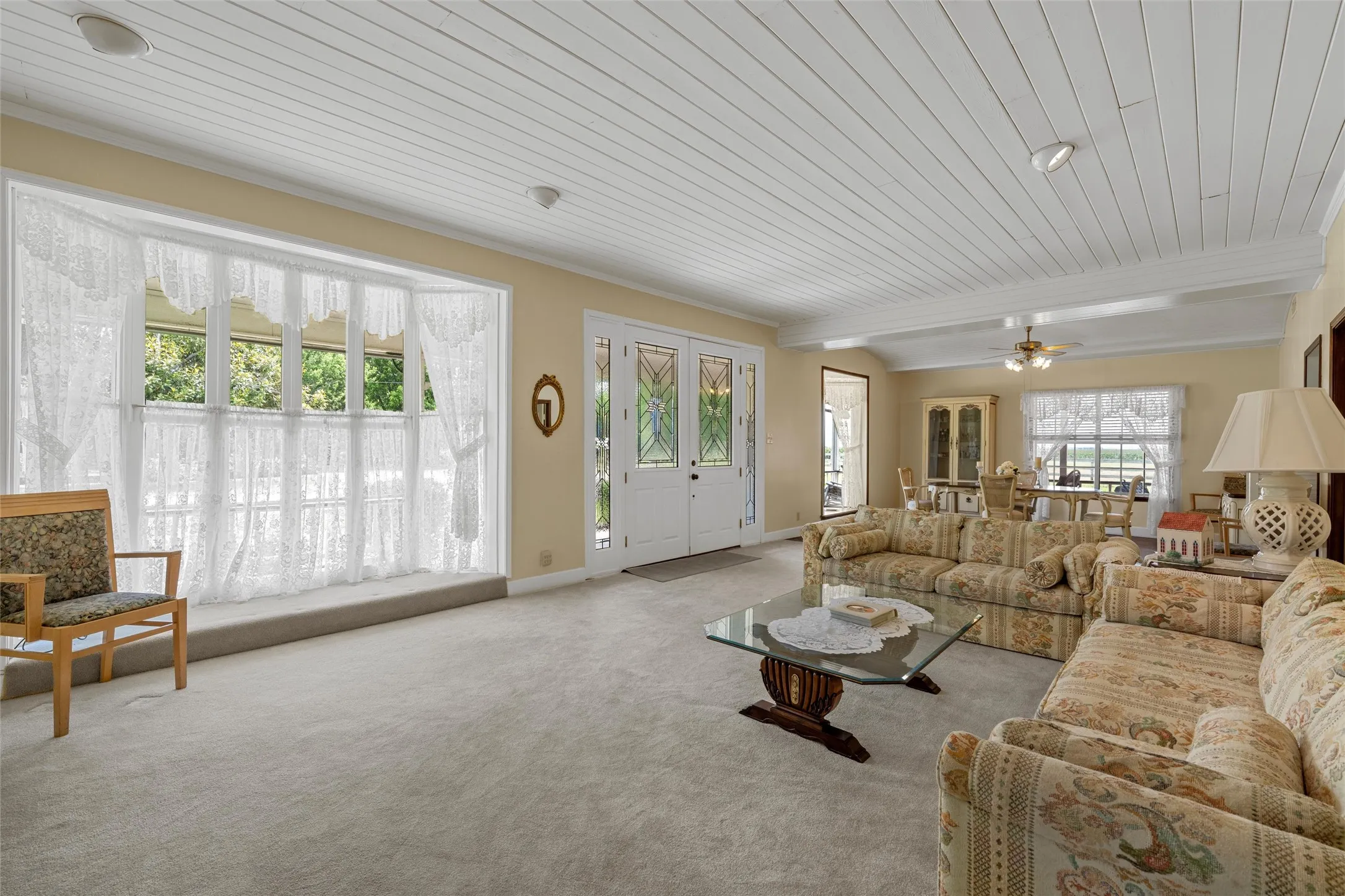 Single Family Residence For Sale in Falls County , 803 S Stallworth, Rosebud, Texas 76570, 3 Bedrooms, 3 Bathrooms, 2 Garage spaces, 2,106 Sqft, built in 1980, Price $450,000, mls#21280663, Real Estate Agent in Rosebud, Homes For Sale in Falls county, Homes For Sale in Rosebud, Realtor in Rosebud Texas, Real Estate Brokerage Independent Realty Texas, Luminita Cordes Realtor