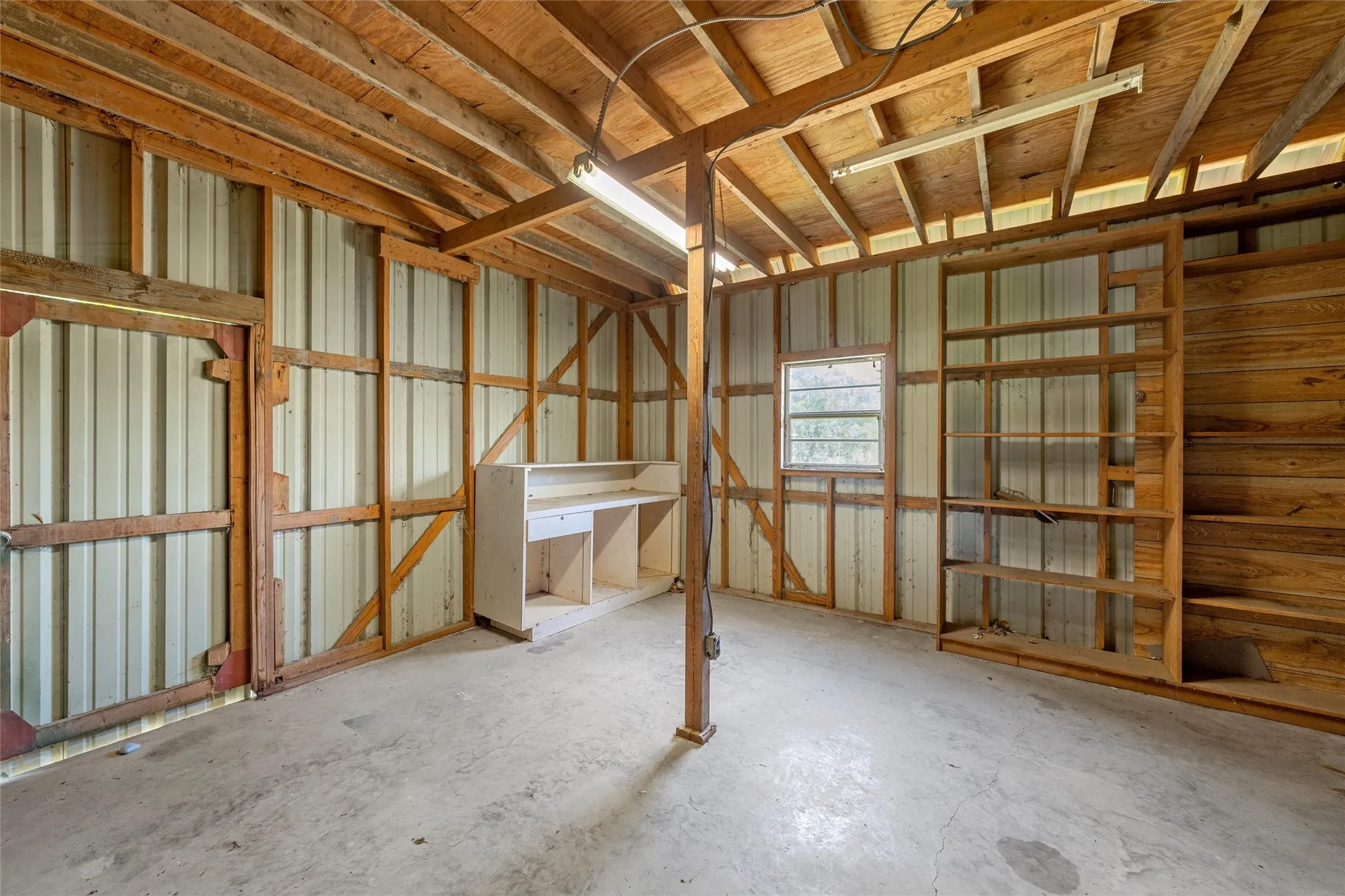 Single Family Residence For Sale in Falls County , 803 S Stallworth, Rosebud, Texas 76570, 3 Bedrooms, 3 Bathrooms, 2 Garage spaces, 2,106 Sqft, built in 1980, Price $450,000, mls#21280663, Real Estate Agent in Rosebud, Homes For Sale in Falls county, Homes For Sale in Rosebud, Realtor in Rosebud Texas, Real Estate Brokerage Independent Realty Texas, Luminita Cordes Realtor