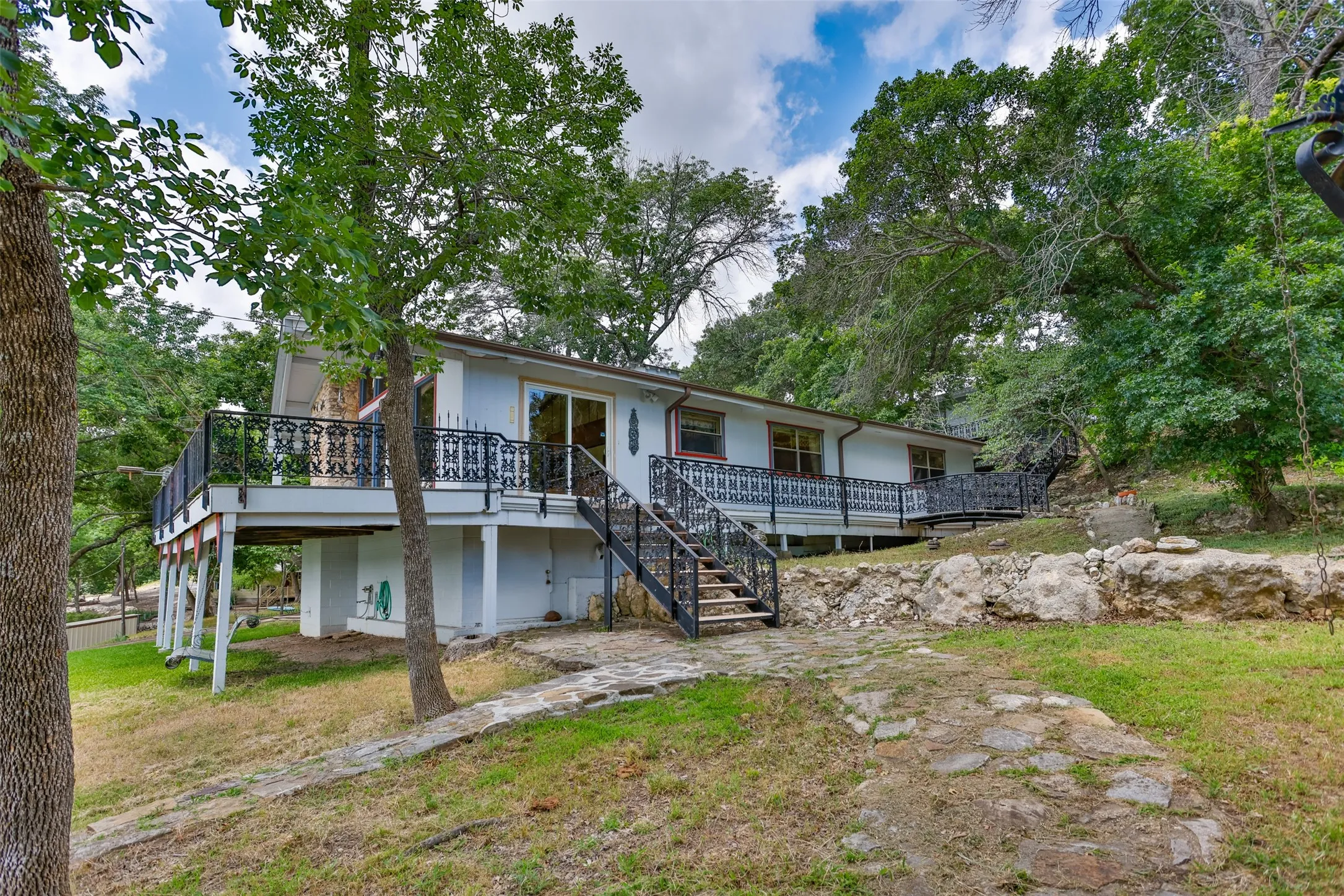 Single Family Residence For Sale in Cooke County , 154 Parkview, Gainesville, Texas 76240, 3 Bedroom, 2 Bathroom, 4 Garage spaces, 1,848 Sqft, built in 1978, mls#21273907, Real Estate Agent in Gainesville, Homes For Sale in Cooke county, Homes For Sale in Gainesville, Realtor in Gainesville Texas, Real Estate Brokerage Independent Realty Texas, Luminita Cordes Realtor