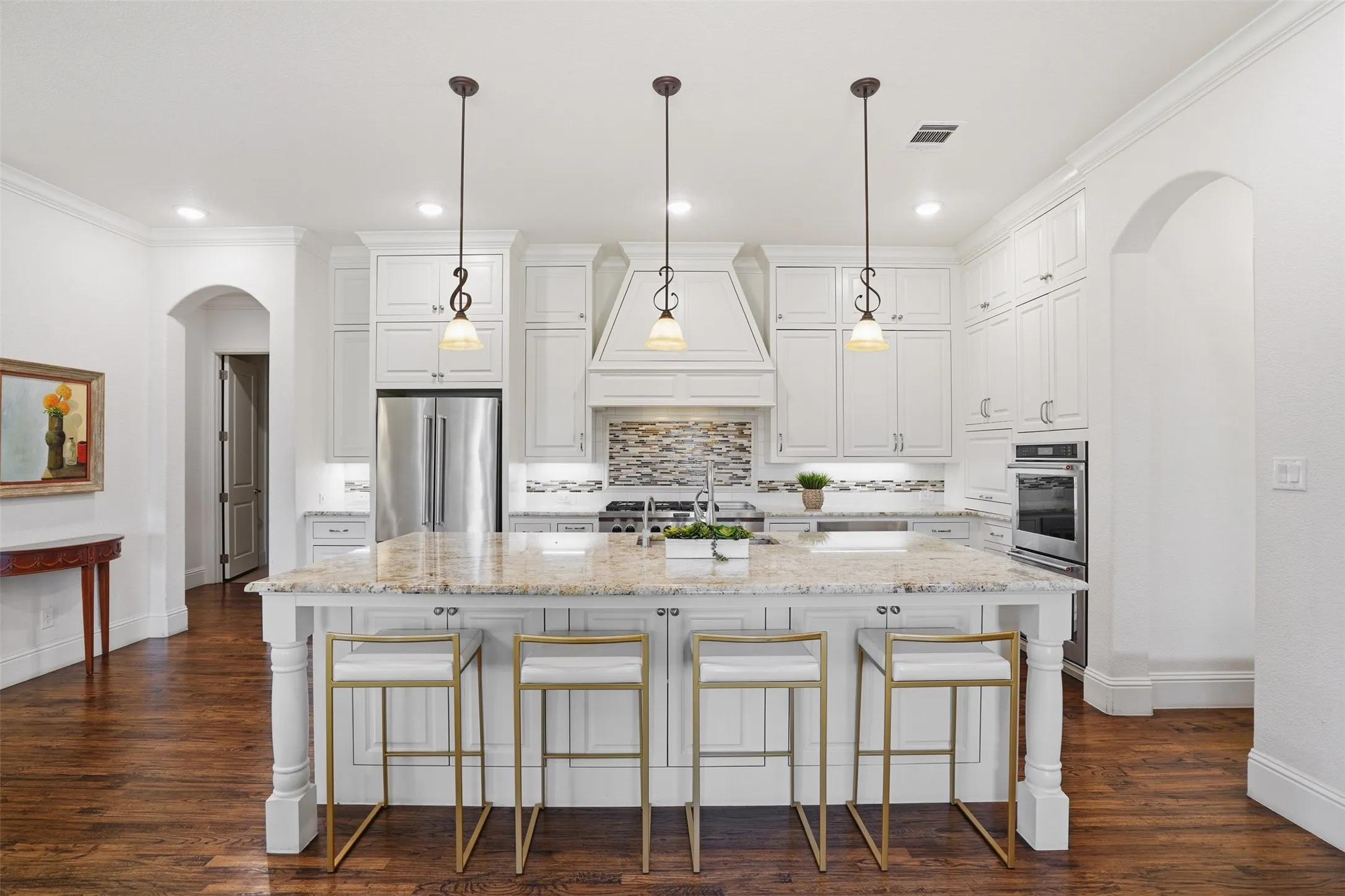 Single Family Residence For Sale in Tarrant County , 5301 Pradera Court, Benbrook, Texas 76126, 3 Bedroom, 3 Bathroom, 2 Garage spaces, 3,112 Sqft, built in 2016, mls#21281108, Real Estate Agent in Benbrook, Homes For Sale in Tarrant county, Homes For Sale in Benbrook, Realtor in Benbrook Texas, Real Estate Brokerage Independent Realty Texas, Luminita Cordes Realtor