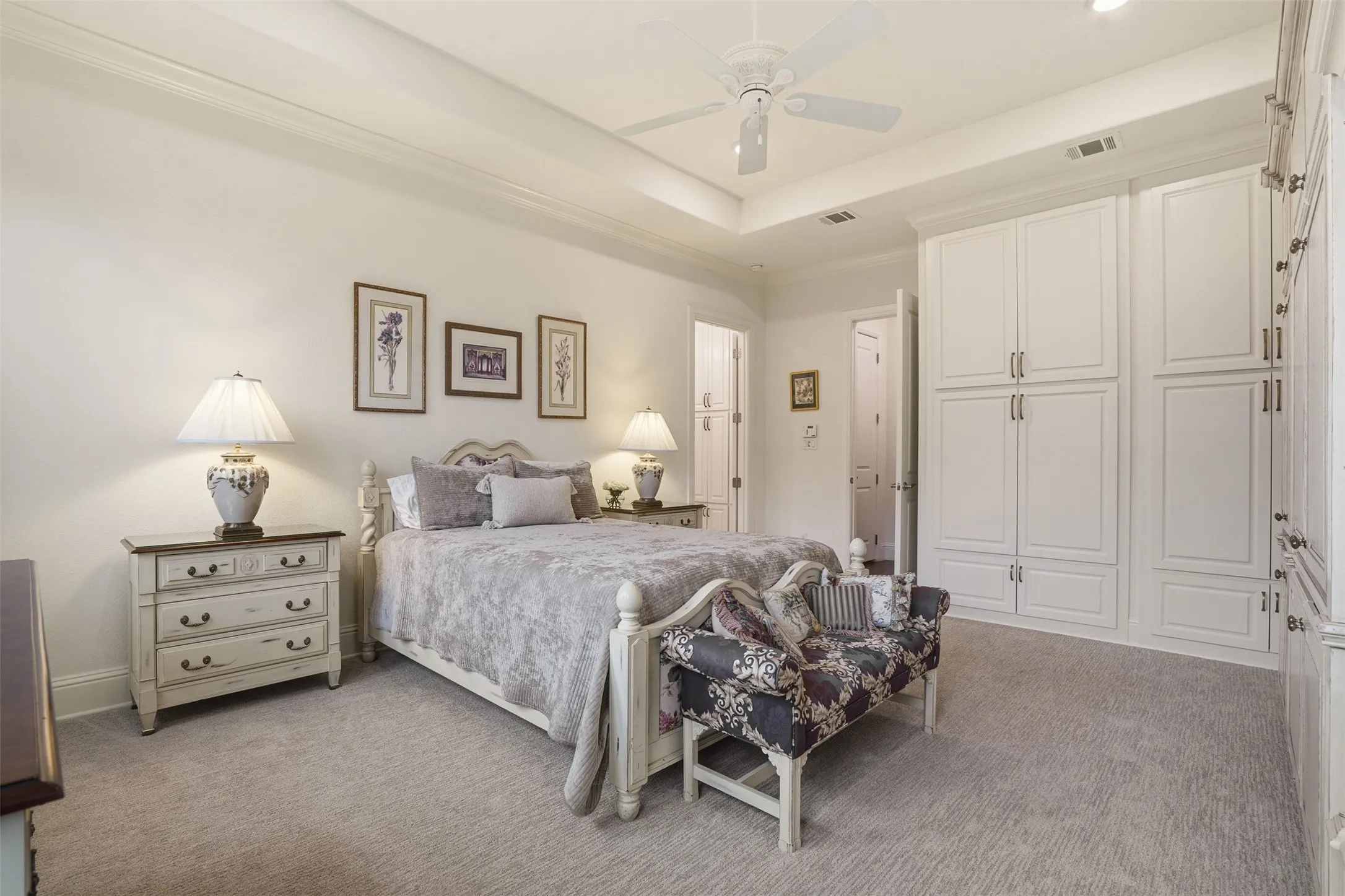Single Family Residence For Sale in Tarrant County , 5301 Pradera Court, Benbrook, Texas 76126, 3 Bedroom, 3 Bathroom, 2 Garage spaces, 3,112 Sqft, built in 2016, mls#21281108, Real Estate Agent in Benbrook, Homes For Sale in Tarrant county, Homes For Sale in Benbrook, Realtor in Benbrook Texas, Real Estate Brokerage Independent Realty Texas, Luminita Cordes Realtor