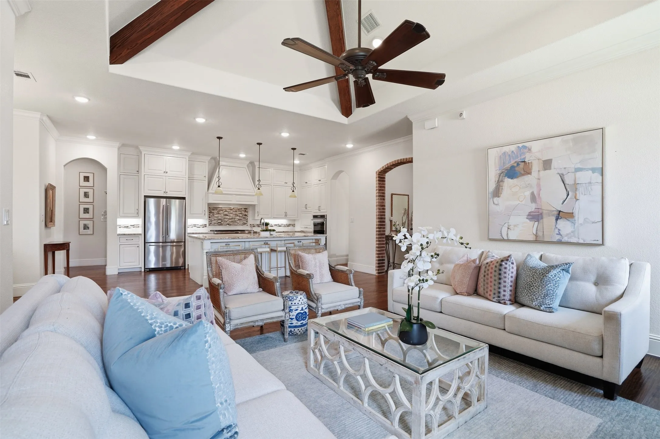 Single Family Residence For Sale in Tarrant County , 5301 Pradera Court, Benbrook, Texas 76126, 3 Bedroom, 3 Bathroom, 2 Garage spaces, 3,112 Sqft, built in 2016, mls#21281108, Real Estate Agent in Benbrook, Homes For Sale in Tarrant county, Homes For Sale in Benbrook, Realtor in Benbrook Texas, Real Estate Brokerage Independent Realty Texas, Luminita Cordes Realtor