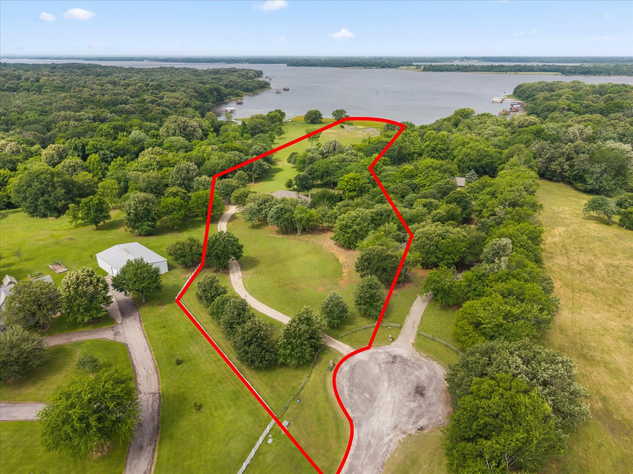 Single Family Residence For Sale in Wood County , 765 CR 1300, Yantis, Texas 75497, 3 Bedroom, 2 Bathroom, 3 Garage spaces, 2,466 Sqft, built in 2015, mls#21281129, Real Estate Agent in Yantis, Homes For Sale in Wood county, Homes For Sale in Yantis, Realtor in Yantis Texas, Real Estate Brokerage Independent Realty Texas, Luminita Cordes Realtor
