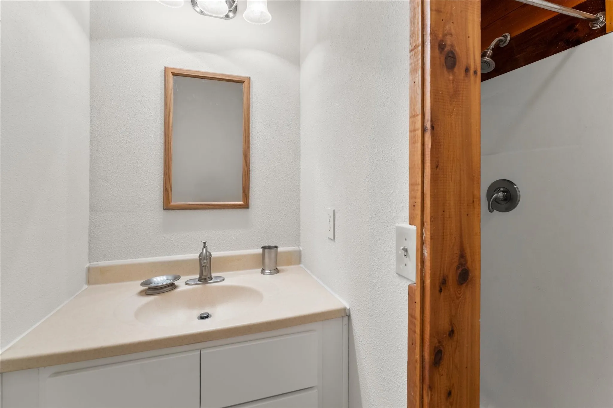 Single Family Residence For Sale in Wood County , 765 CR 1300, Yantis, Texas 75497, 3 Bedroom, 2 Bathroom, 3 Garage spaces, 2,466 Sqft, built in 2015, mls#21281129, Real Estate Agent in Yantis, Homes For Sale in Wood county, Homes For Sale in Yantis, Realtor in Yantis Texas, Real Estate Brokerage Independent Realty Texas, Luminita Cordes Realtor