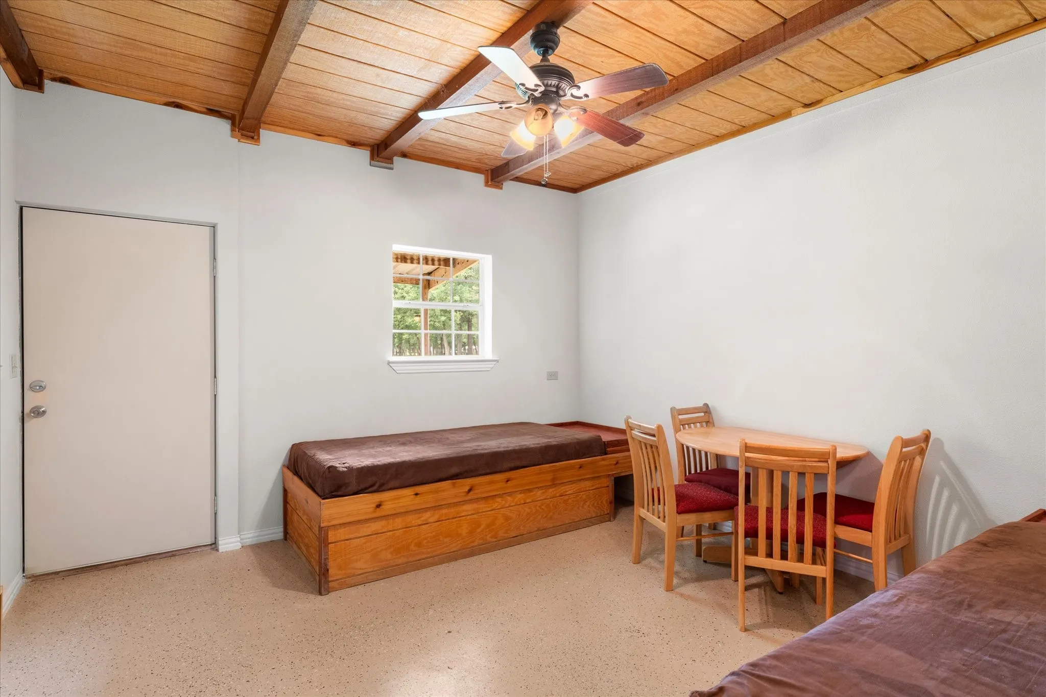 Single Family Residence For Sale in Wood County , 765 CR 1300, Yantis, Texas 75497, 3 Bedroom, 2 Bathroom, 3 Garage spaces, 2,466 Sqft, built in 2015, mls#21281129, Real Estate Agent in Yantis, Homes For Sale in Wood county, Homes For Sale in Yantis, Realtor in Yantis Texas, Real Estate Brokerage Independent Realty Texas, Luminita Cordes Realtor
