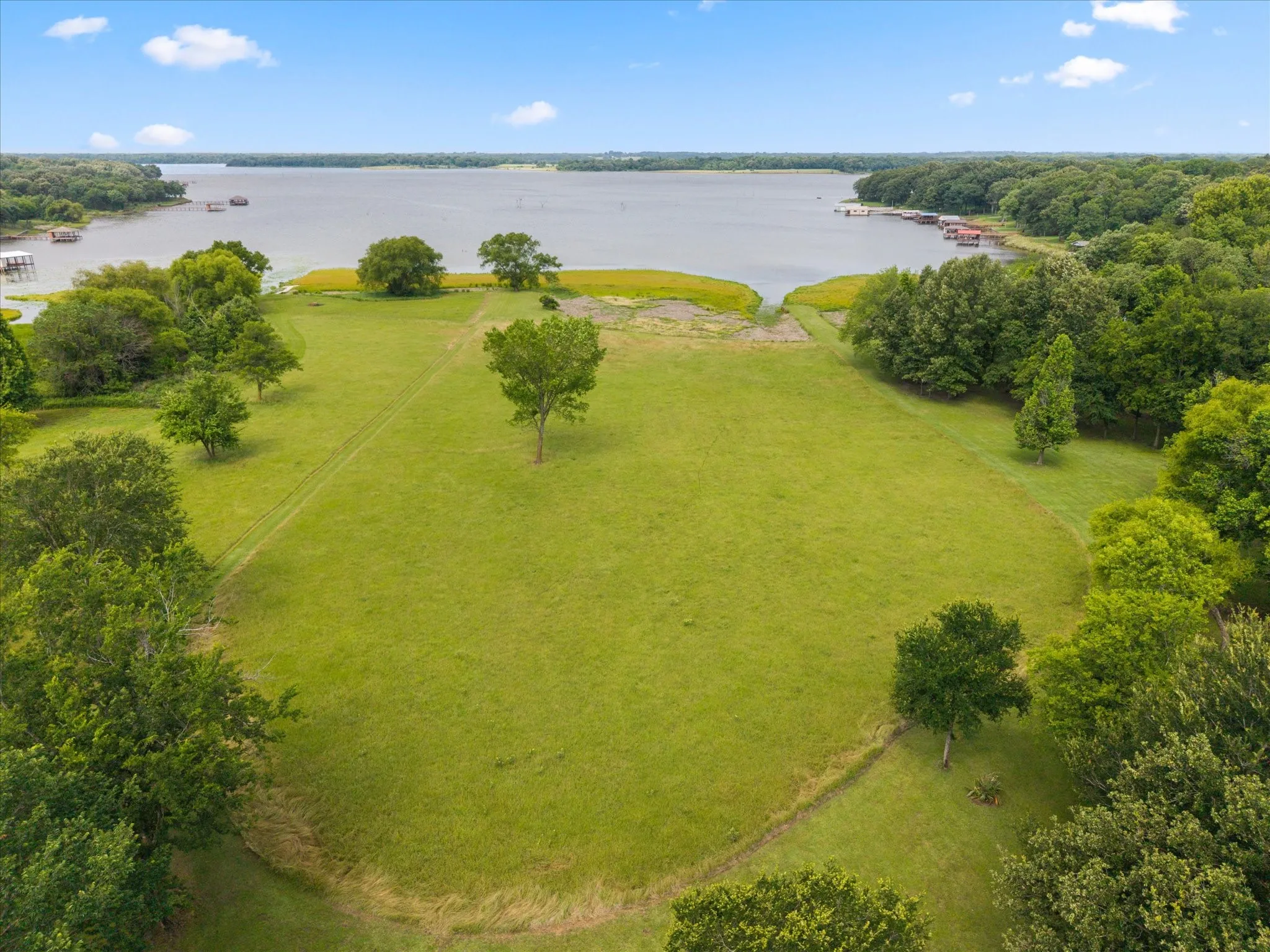 Single Family Residence For Sale in Wood County , 765 CR 1300, Yantis, Texas 75497, 3 Bedroom, 2 Bathroom, 3 Garage spaces, 2,466 Sqft, built in 2015, mls#21281129, Real Estate Agent in Yantis, Homes For Sale in Wood county, Homes For Sale in Yantis, Realtor in Yantis Texas, Real Estate Brokerage Independent Realty Texas, Luminita Cordes Realtor