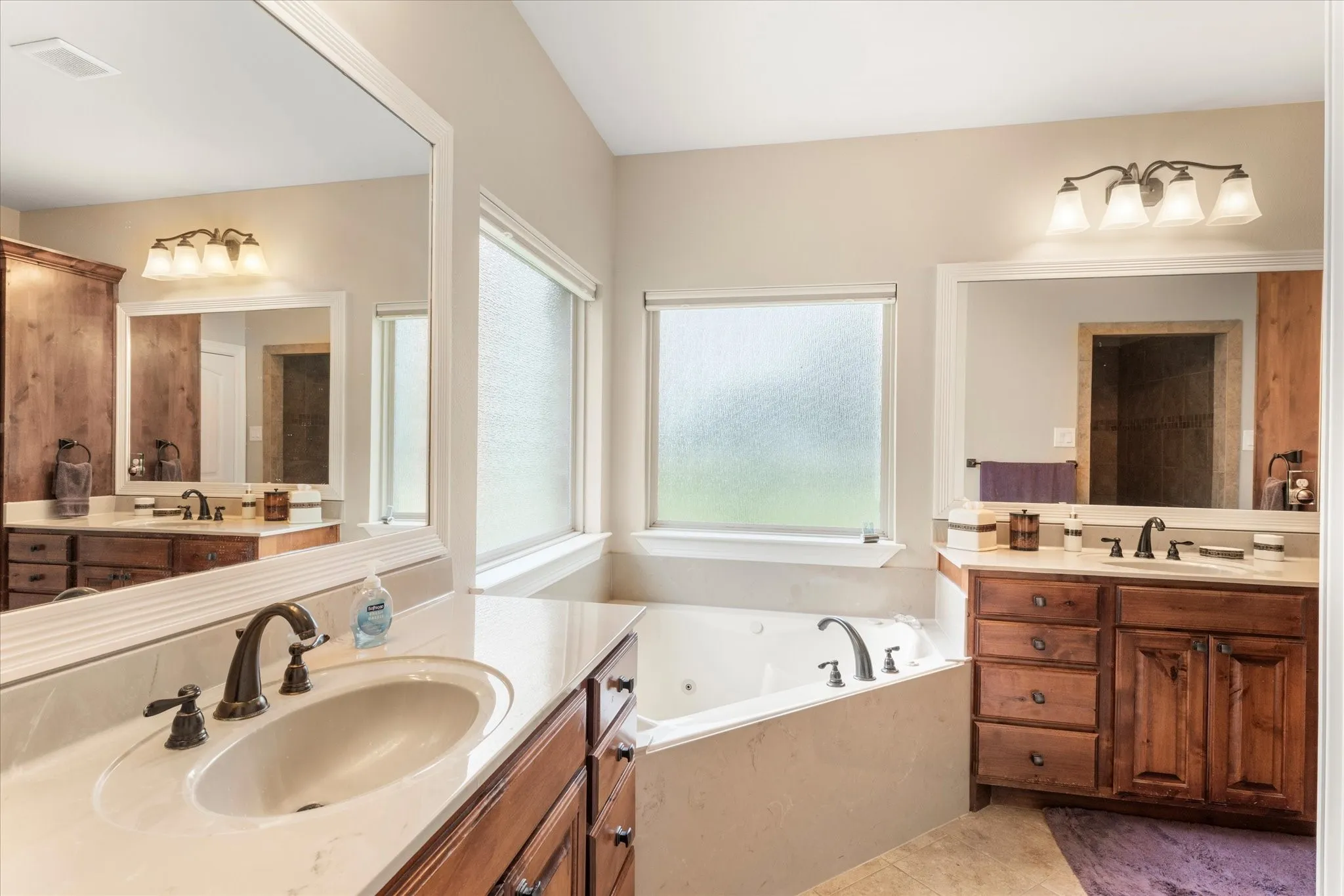 Single Family Residence For Sale in Wood County , 765 CR 1300, Yantis, Texas 75497, 3 Bedroom, 2 Bathroom, 3 Garage spaces, 2,466 Sqft, built in 2015, mls#21281129, Real Estate Agent in Yantis, Homes For Sale in Wood county, Homes For Sale in Yantis, Realtor in Yantis Texas, Real Estate Brokerage Independent Realty Texas, Luminita Cordes Realtor