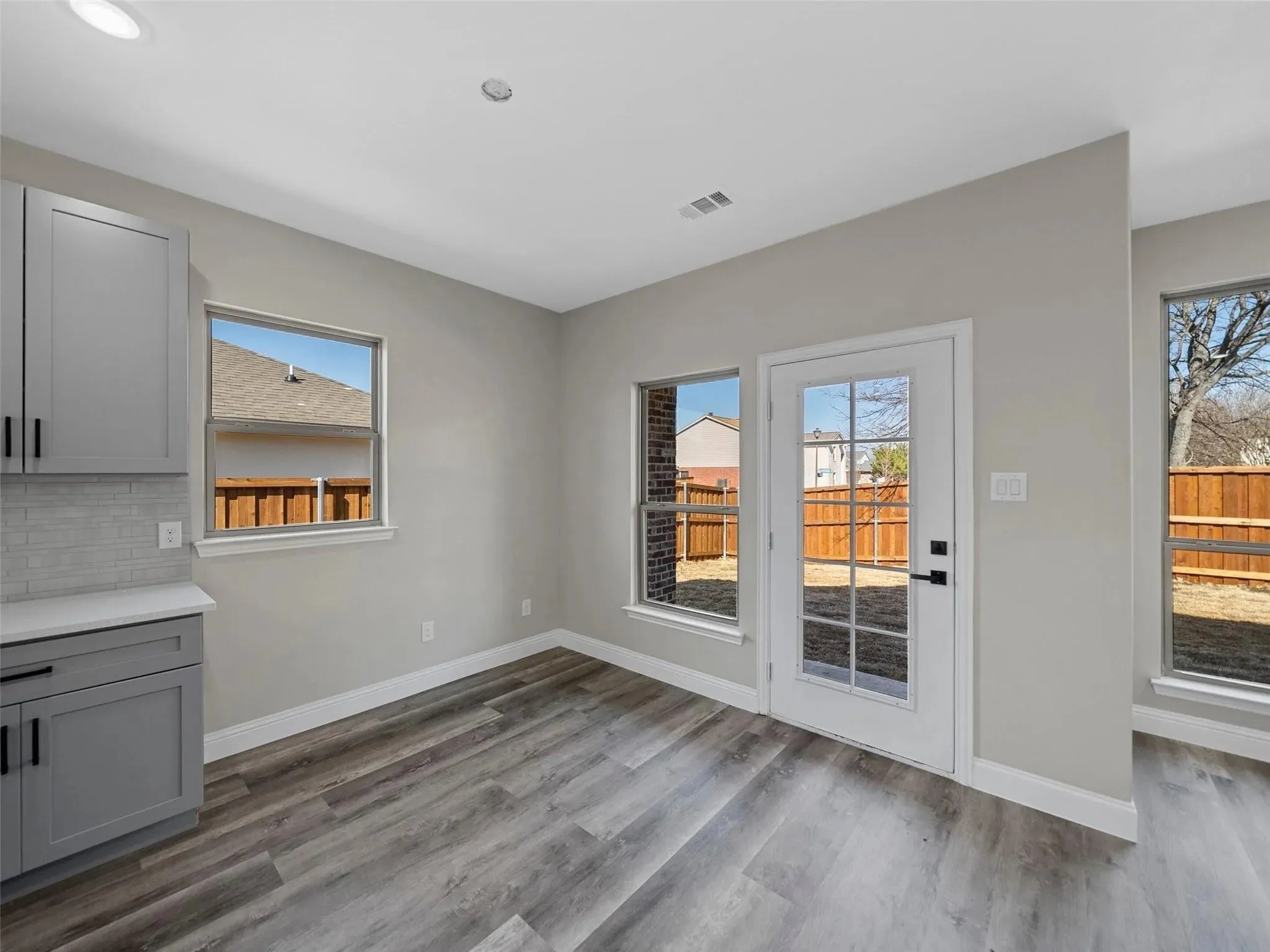 Single Family Residence For Rent in Denton County , 1063 Lake Trail Drive, Little Elm, Texas 75068, 4 Bedroom, 3 Bathroom, 2 Garage spaces, 2,115 Sqft, built in 2023, mls#21281131, Real Estate Agent in Little Elm, Homes For Rent in Denton county, Homes For Rent in Little Elm, Realtor in Little Elm Texas, Real Estate Brokerage Independent Realty Texas, Luminita Cordes Realtor