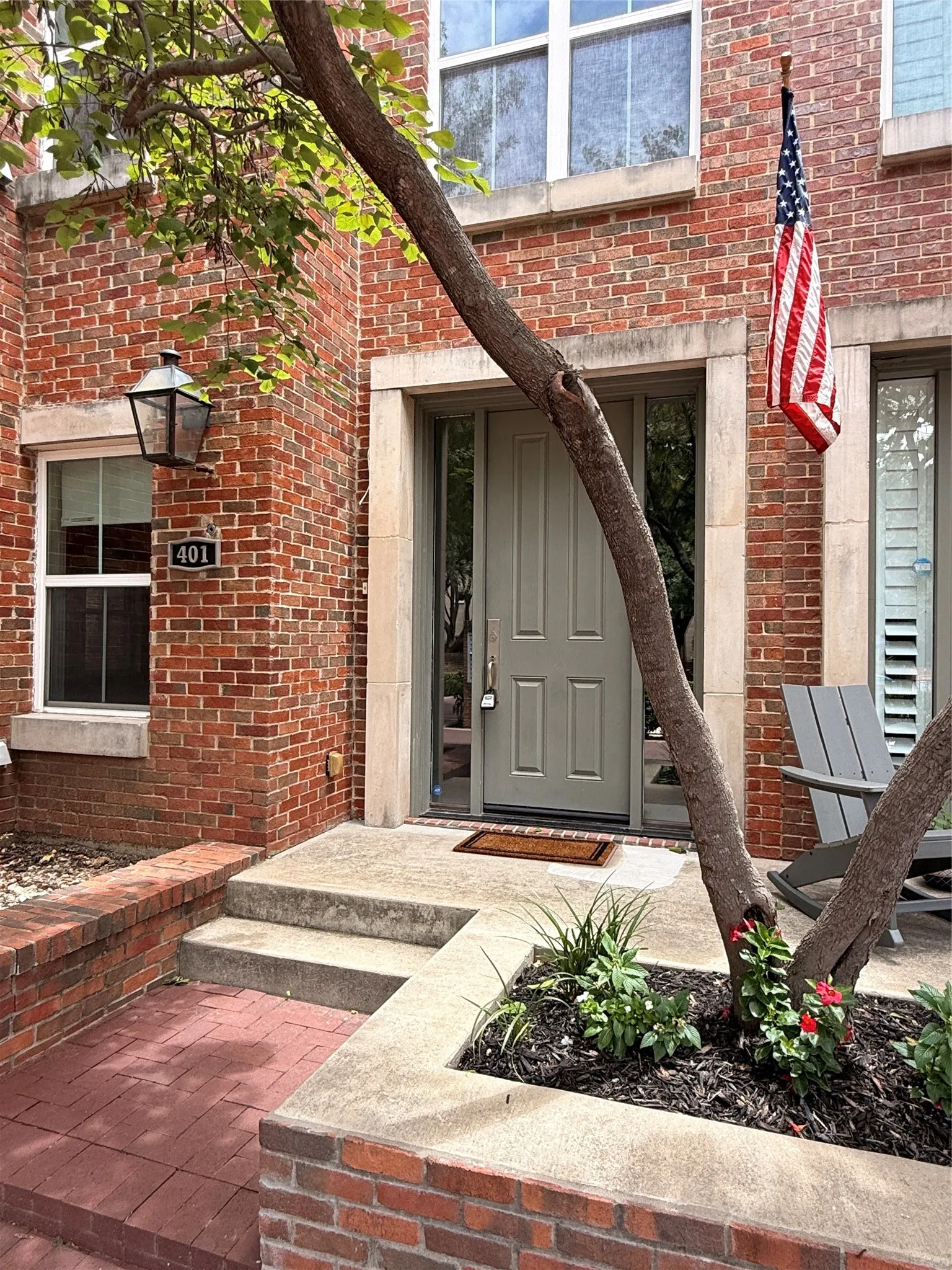 Townhouse For Sale in Dallas County , 7700 Eastern Avenue 401, Dallas, Texas 75209, 3 Bedroom, 4 Bathroom, 2 Garage spaces, 2,917 Sqft, built in 2016, mls#21280379, Real Estate Agent in Dallas, Homes For Sale in Dallas county, Homes For Sale in Dallas, Realtor in Dallas Texas, Real Estate Brokerage Independent Realty Texas, Luminita Cordes Realtor