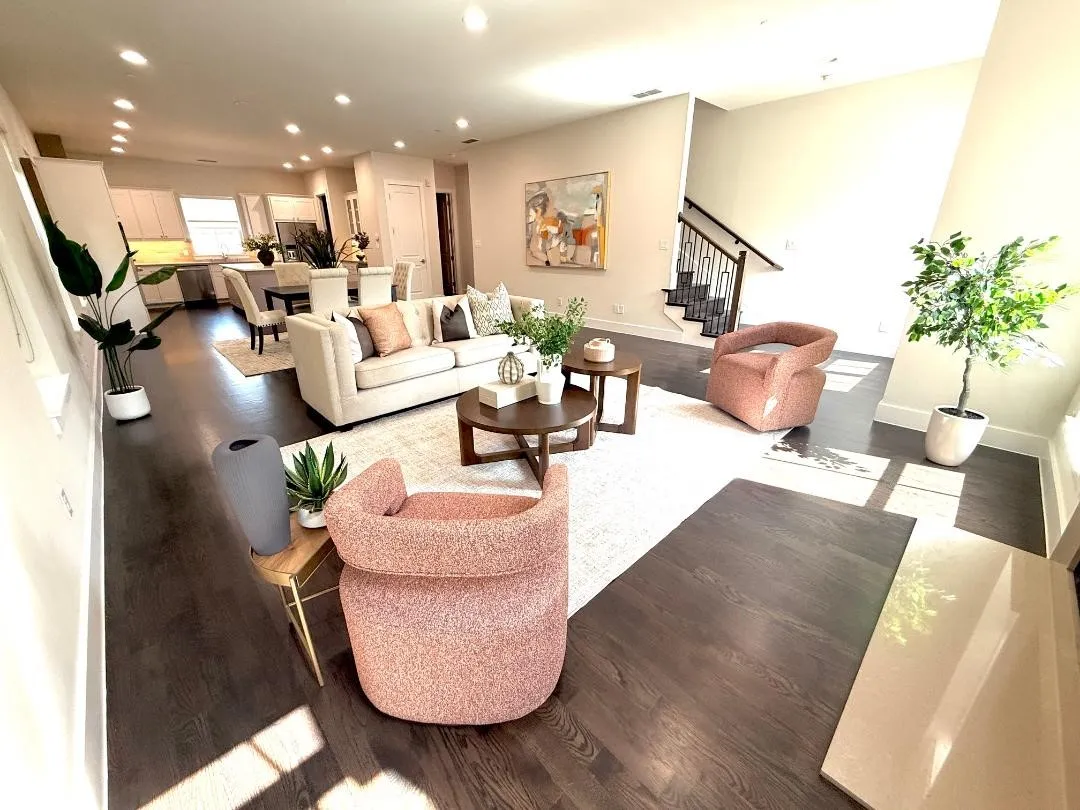 Townhouse For Sale in Dallas County , 7700 Eastern Avenue 401, Dallas, Texas 75209, 3 Bedroom, 4 Bathroom, 2 Garage spaces, 2,917 Sqft, built in 2016, mls#21280379, Real Estate Agent in Dallas, Homes For Sale in Dallas county, Homes For Sale in Dallas, Realtor in Dallas Texas, Real Estate Brokerage Independent Realty Texas, Luminita Cordes Realtor