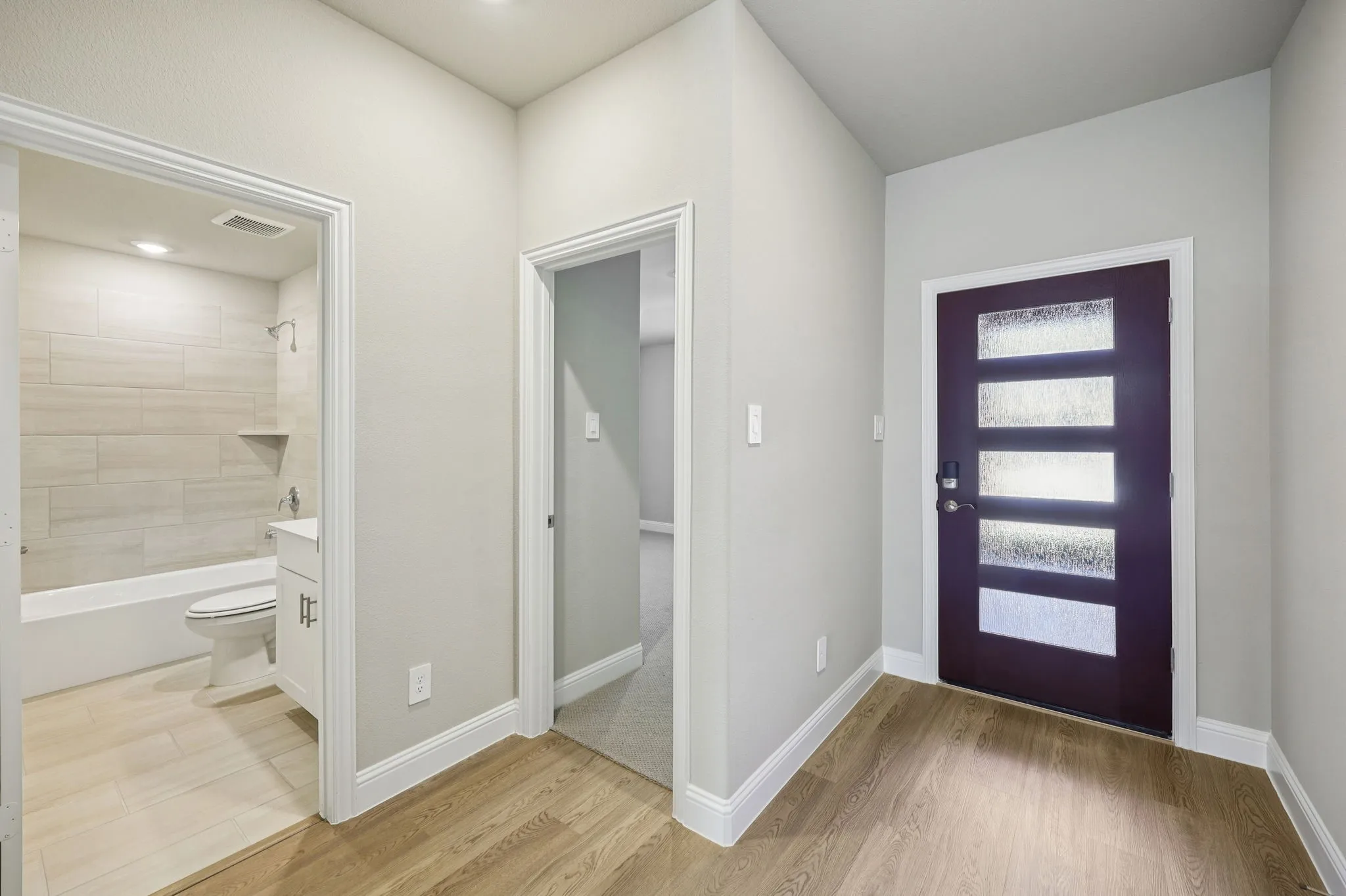  Photo is not of the actual home, but is an inspirational photo of builder’s model home and may depict options, furnishings, and/or decorator features that are not included.
