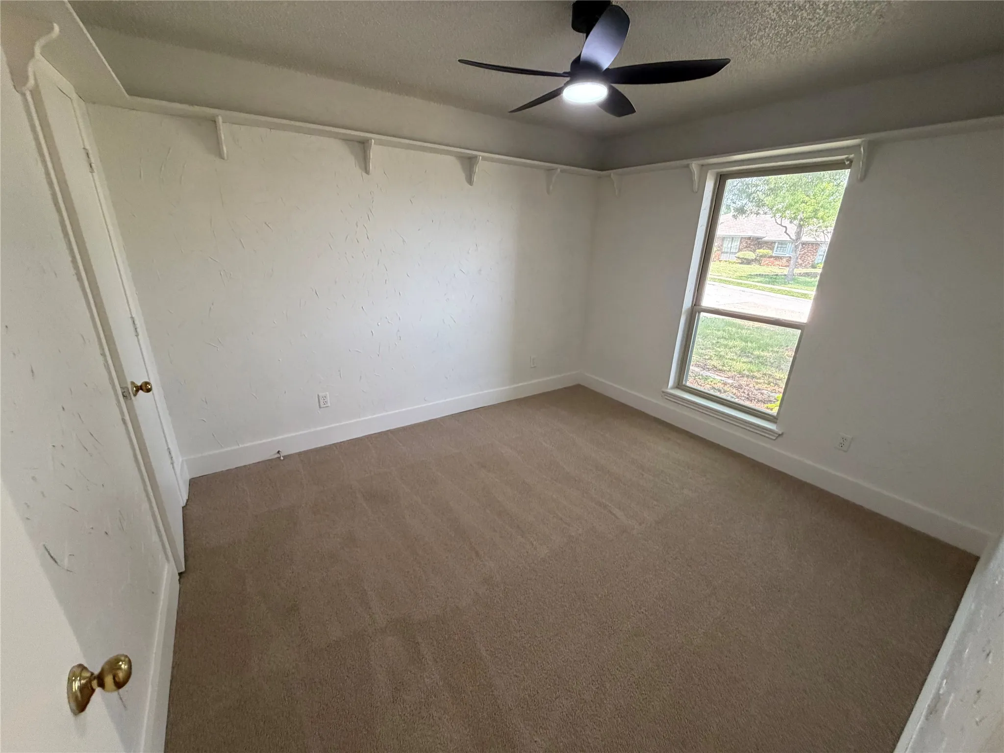 Single Family Residence For Rent in Dallas County , 4909 Van Ness Street, Garland, Texas 75043, 3 Bedroom, 2 Bathroom, Garage spaces, 1,944 Sqft, built in 1986, mls#21281142, Real Estate Agent in Garland, Homes For Rent in Dallas county, Homes For Rent in Garland, Realtor in Garland Texas, Real Estate Brokerage Independent Realty Texas, Luminita Cordes Realtor