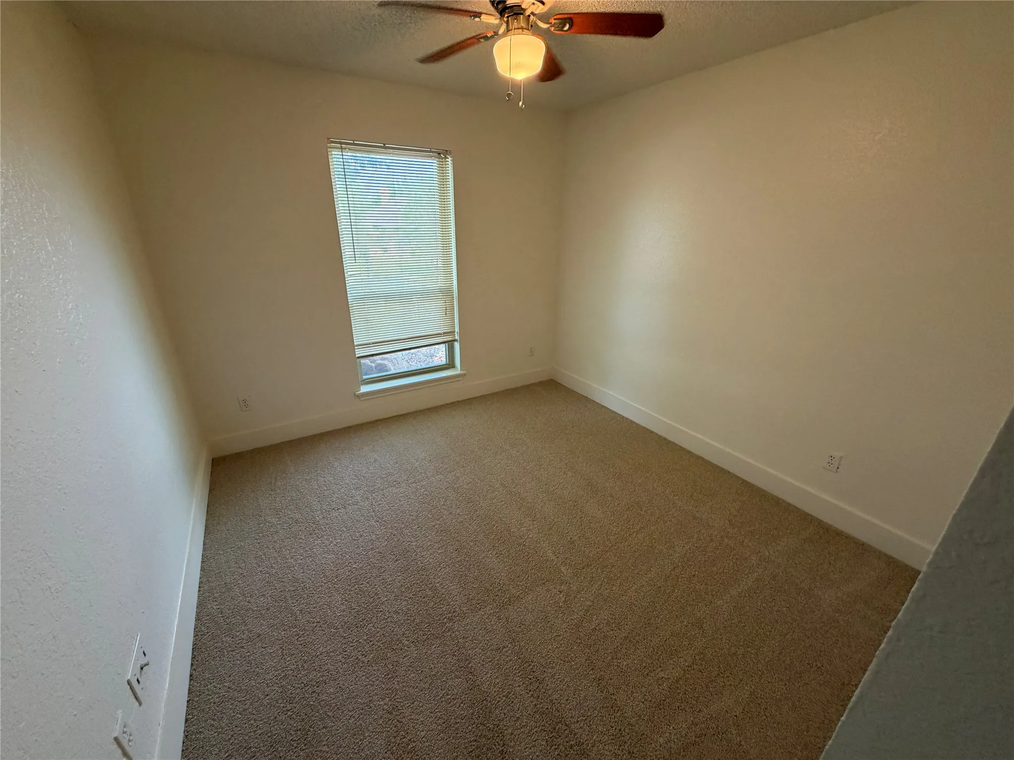 Single Family Residence For Rent in Dallas County , 4909 Van Ness Street, Garland, Texas 75043, 3 Bedroom, 2 Bathroom, Garage spaces, 1,944 Sqft, built in 1986, mls#21281142, Real Estate Agent in Garland, Homes For Rent in Dallas county, Homes For Rent in Garland, Realtor in Garland Texas, Real Estate Brokerage Independent Realty Texas, Luminita Cordes Realtor