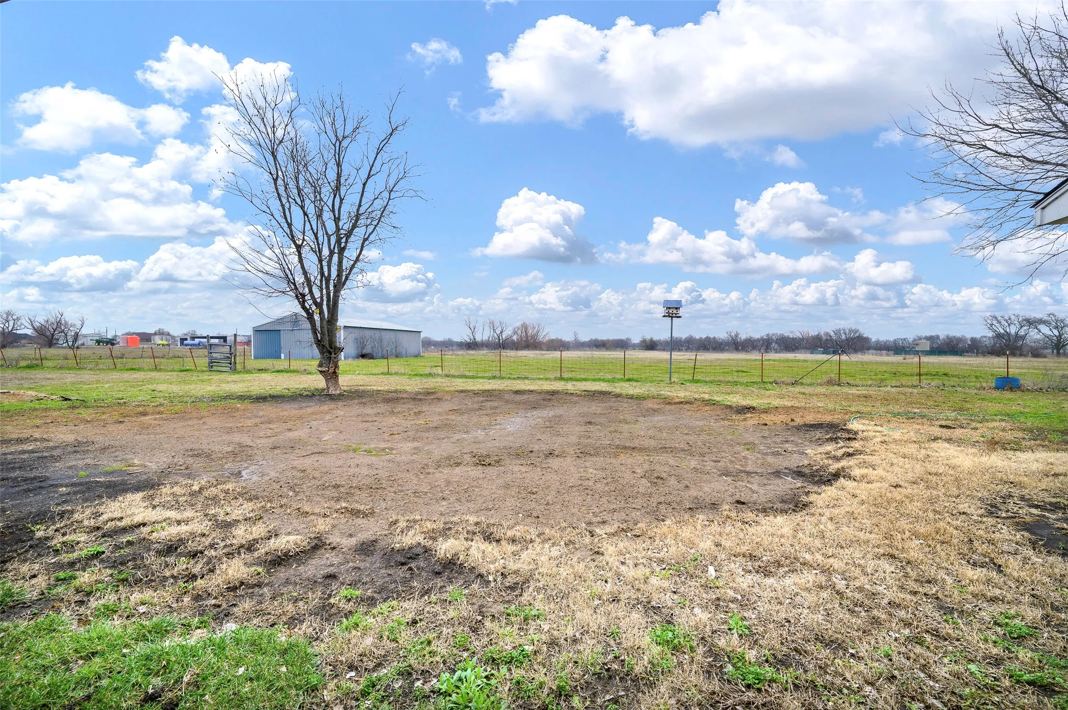 Single Family Residence For Sale in Denton County , 11278 Jackson Road, Krum, Texas 76249, 3 Bedrooms, 3 Bathrooms, 2 Garage spaces, 2,379 Sqft, built in 1995, Price $949,000, mls#21281145, Real Estate Agent in Krum, Homes For Sale in Denton county, Homes For Sale in Krum, Realtor in Krum Texas, Real Estate Brokerage Independent Realty Texas, Luminita Cordes Realtor