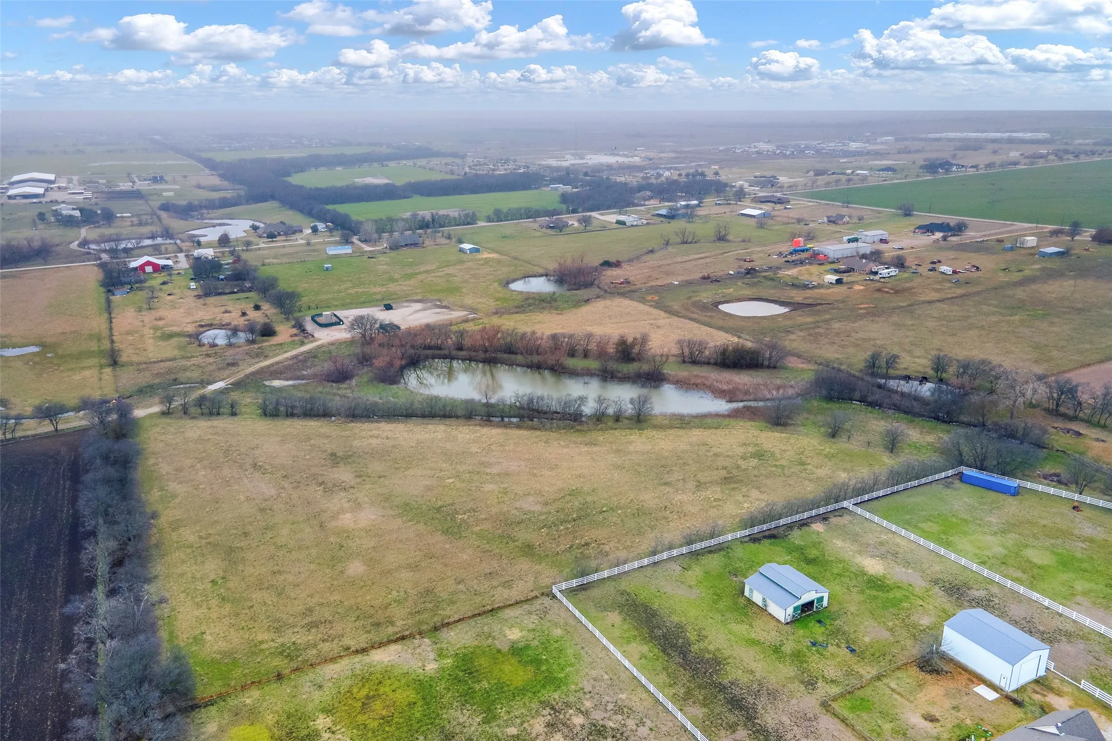 Single Family Residence For Sale in Denton County , 11278 Jackson Road, Krum, Texas 76249, 3 Bedrooms, 3 Bathrooms, 2 Garage spaces, 2,379 Sqft, built in 1995, Price $949,000, mls#21281145, Real Estate Agent in Krum, Homes For Sale in Denton county, Homes For Sale in Krum, Realtor in Krum Texas, Real Estate Brokerage Independent Realty Texas, Luminita Cordes Realtor