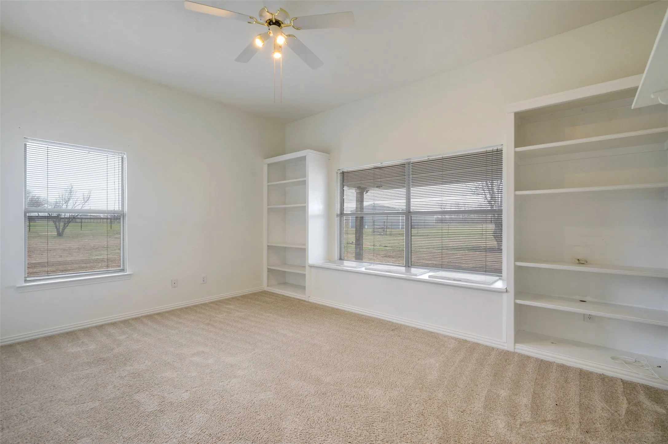 Single Family Residence For Sale in Denton County , 11278 Jackson Road, Krum, Texas 76249, 3 Bedrooms, 3 Bathrooms, 2 Garage spaces, 2,379 Sqft, built in 1995, Price $949,000, mls#21281145, Real Estate Agent in Krum, Homes For Sale in Denton county, Homes For Sale in Krum, Realtor in Krum Texas, Real Estate Brokerage Independent Realty Texas, Luminita Cordes Realtor