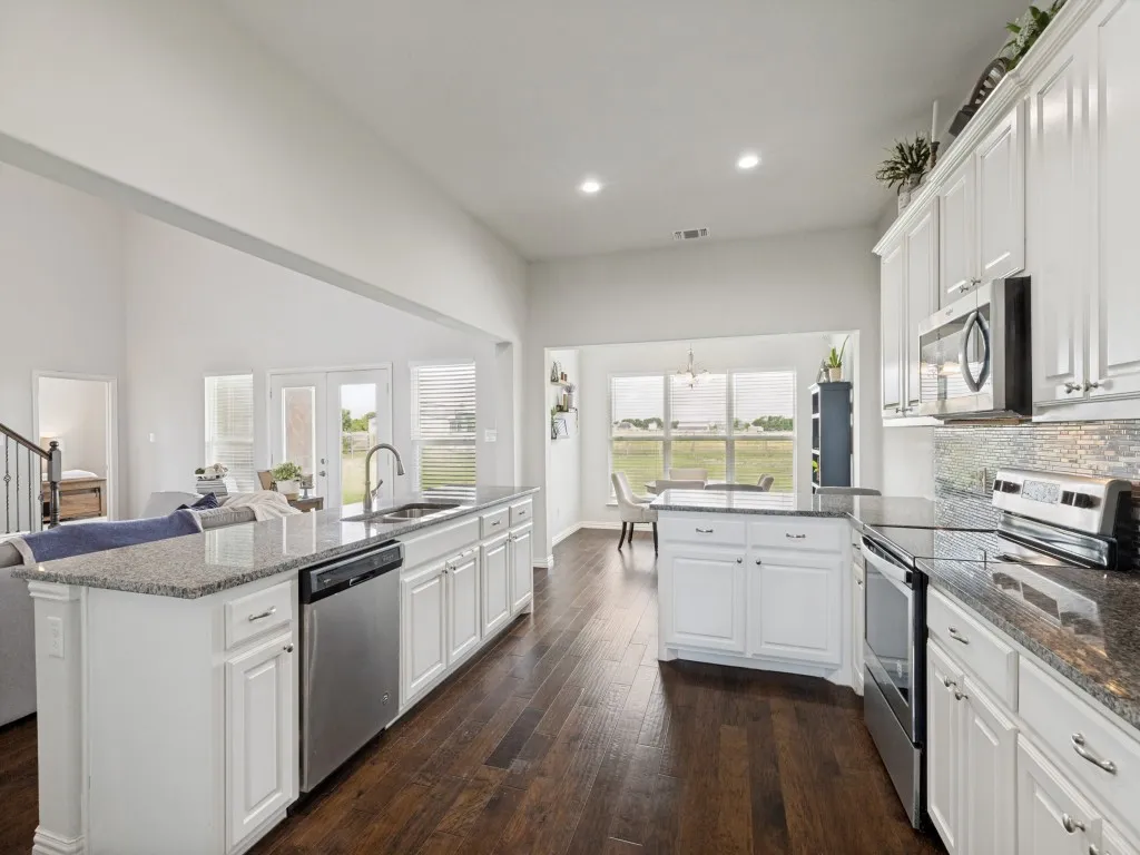 Single Family Residence For Sale in Collin County , 3110 County Road 222, Anna, Texas 75409, 4 Bedroom, 3 Bathroom, 2 Garage spaces, 2,640 Sqft, built in 2018, mls#21273606, Real Estate Agent in Anna, Homes For Sale in Collin county, Homes For Sale in Anna, Realtor in Anna Texas, Real Estate Brokerage Independent Realty Texas, Luminita Cordes Realtor