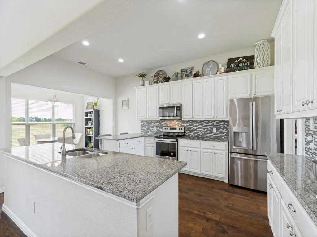 Single Family Residence For Sale in Collin County , 3110 County Road 222, Anna, Texas 75409, 4 Bedroom, 3 Bathroom, 2 Garage spaces, 2,640 Sqft, built in 2018, mls#21273606, Real Estate Agent in Anna, Homes For Sale in Collin county, Homes For Sale in Anna, Realtor in Anna Texas, Real Estate Brokerage Independent Realty Texas, Luminita Cordes Realtor