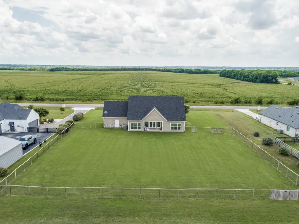 Single Family Residence For Sale in Collin County , 3110 County Road 222, Anna, Texas 75409, 4 Bedroom, 3 Bathroom, 2 Garage spaces, 2,640 Sqft, built in 2018, mls#21273606, Real Estate Agent in Anna, Homes For Sale in Collin county, Homes For Sale in Anna, Realtor in Anna Texas, Real Estate Brokerage Independent Realty Texas, Luminita Cordes Realtor