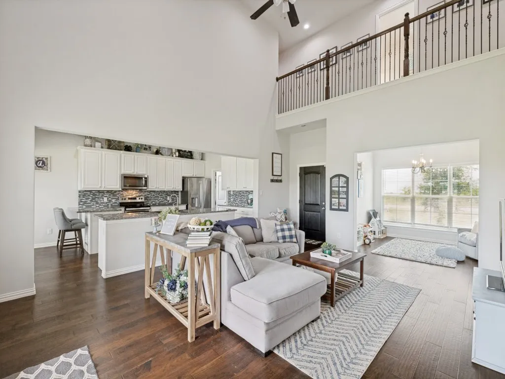 Single Family Residence For Sale in Collin County , 3110 County Road 222, Anna, Texas 75409, 4 Bedroom, 3 Bathroom, 2 Garage spaces, 2,640 Sqft, built in 2018, mls#21273606, Real Estate Agent in Anna, Homes For Sale in Collin county, Homes For Sale in Anna, Realtor in Anna Texas, Real Estate Brokerage Independent Realty Texas, Luminita Cordes Realtor