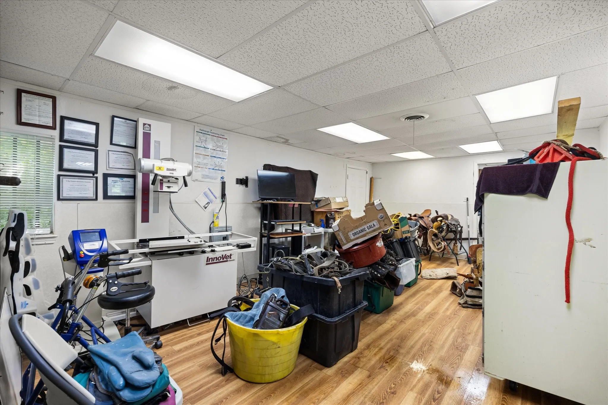 Office For Sale in Somervell County , 1401 NE Barnard Street, Glen Rose, Texas 76043, 0, 0, Garage spaces, 3,000 Sqft, built in 1987, Price $229,000, mls#21253628, Real Estate Agent in Glen Rose, Homes For Sale in Somervell county, Homes For Sale in Glen Rose, Realtor in Glen Rose Texas, Real Estate Brokerage Independent Realty Texas, Luminita Cordes Realtor