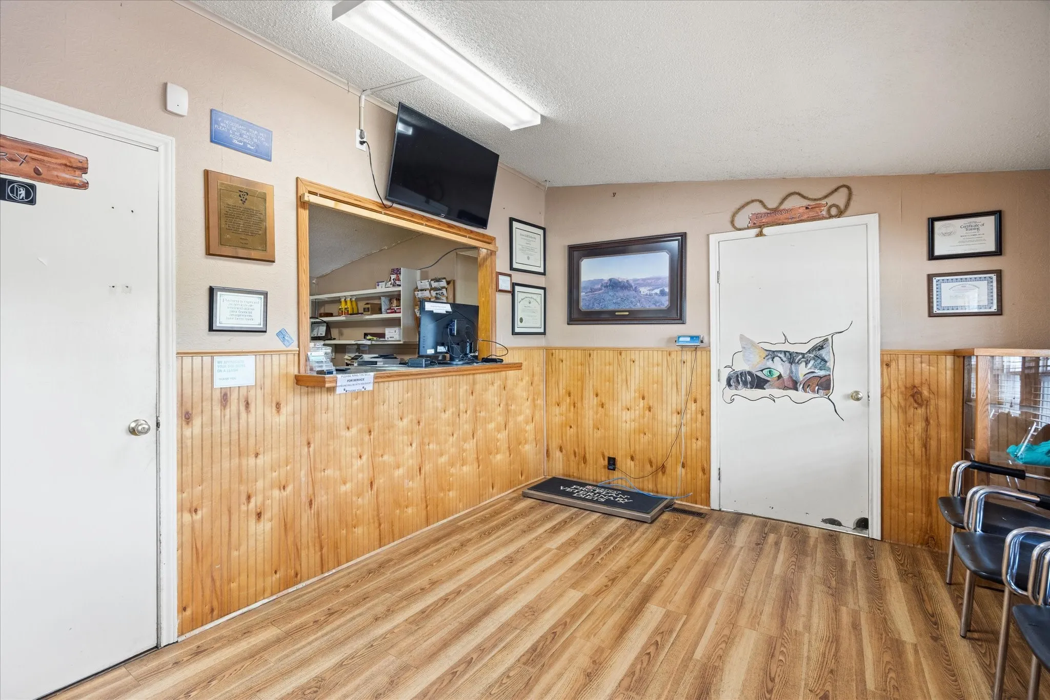 Office For Sale in Somervell County , 1401 NE Barnard Street, Glen Rose, Texas 76043, 0, 0, Garage spaces, 3,000 Sqft, built in 1987, Price $229,000, mls#21253628, Real Estate Agent in Glen Rose, Homes For Sale in Somervell county, Homes For Sale in Glen Rose, Realtor in Glen Rose Texas, Real Estate Brokerage Independent Realty Texas, Luminita Cordes Realtor