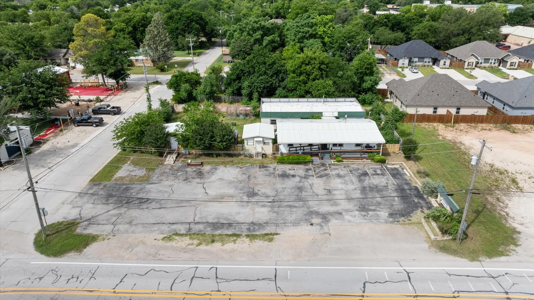 Office For Sale in Somervell County , 1401 NE Barnard Street, Glen Rose, Texas 76043, 0, 0, Garage spaces, 3,000 Sqft, built in 1987, Price $229,000, mls#21253628, Real Estate Agent in Glen Rose, Homes For Sale in Somervell county, Homes For Sale in Glen Rose, Realtor in Glen Rose Texas, Real Estate Brokerage Independent Realty Texas, Luminita Cordes Realtor
