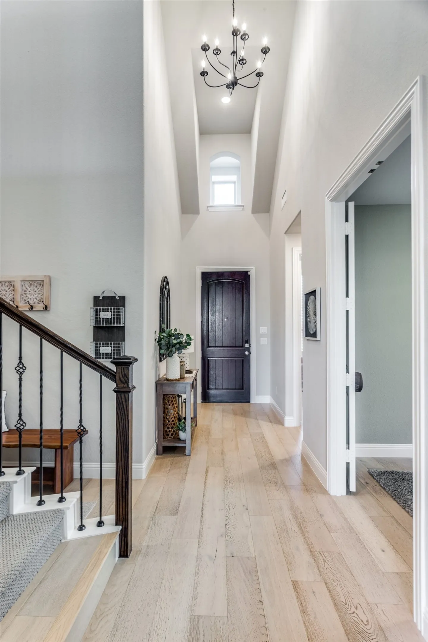 Single Family Residence For Sale in Parker County , 13613 Marys Ridge Road, Fort Worth, Texas 76008, 4 Bedroom, 3 Bathroom, 2 Garage spaces, 2,926 Sqft, built in 2020, mls#21281157, Real Estate Agent in Fort Worth, Homes For Sale in Parker county, Homes For Sale in Fort Worth, Realtor in Fort Worth Texas, Real Estate Brokerage Independent Realty Texas, Luminita Cordes Realtor