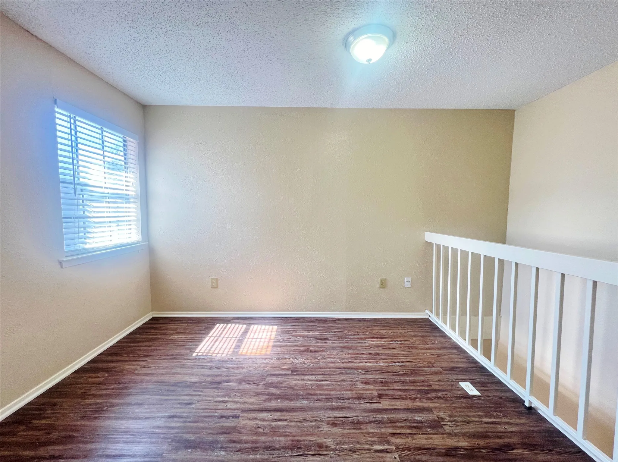 Condominium For Rent in Dallas County , 5626 Preston Oaks Road 43D, Dallas, Texas 75254, 1 Bedroom, 2 Bathroom, Garage spaces, 912 Sqft, built in 1981, mls#21281163, Real Estate Agent in Dallas, Homes For Rent in Dallas county, Homes For Rent in Dallas, Realtor in Dallas Texas, Real Estate Brokerage Independent Realty Texas, Luminita Cordes Realtor