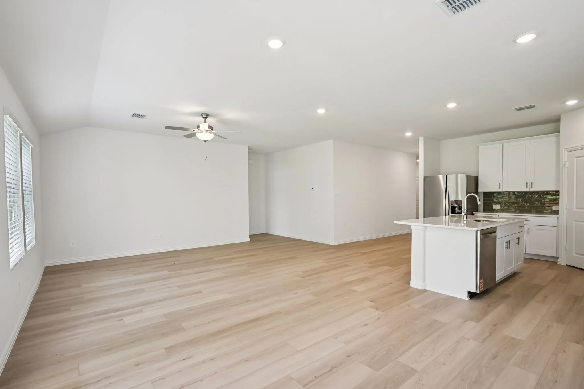  Photo is not of the actual home, but is an inspirational photo of builder’s model home and may depict options, furnishings, and/or decorator features that are not​​‌​​​​‌​​‌‌​‌‌​​​‌‌​‌​‌​‌​​​‌​​ included.
