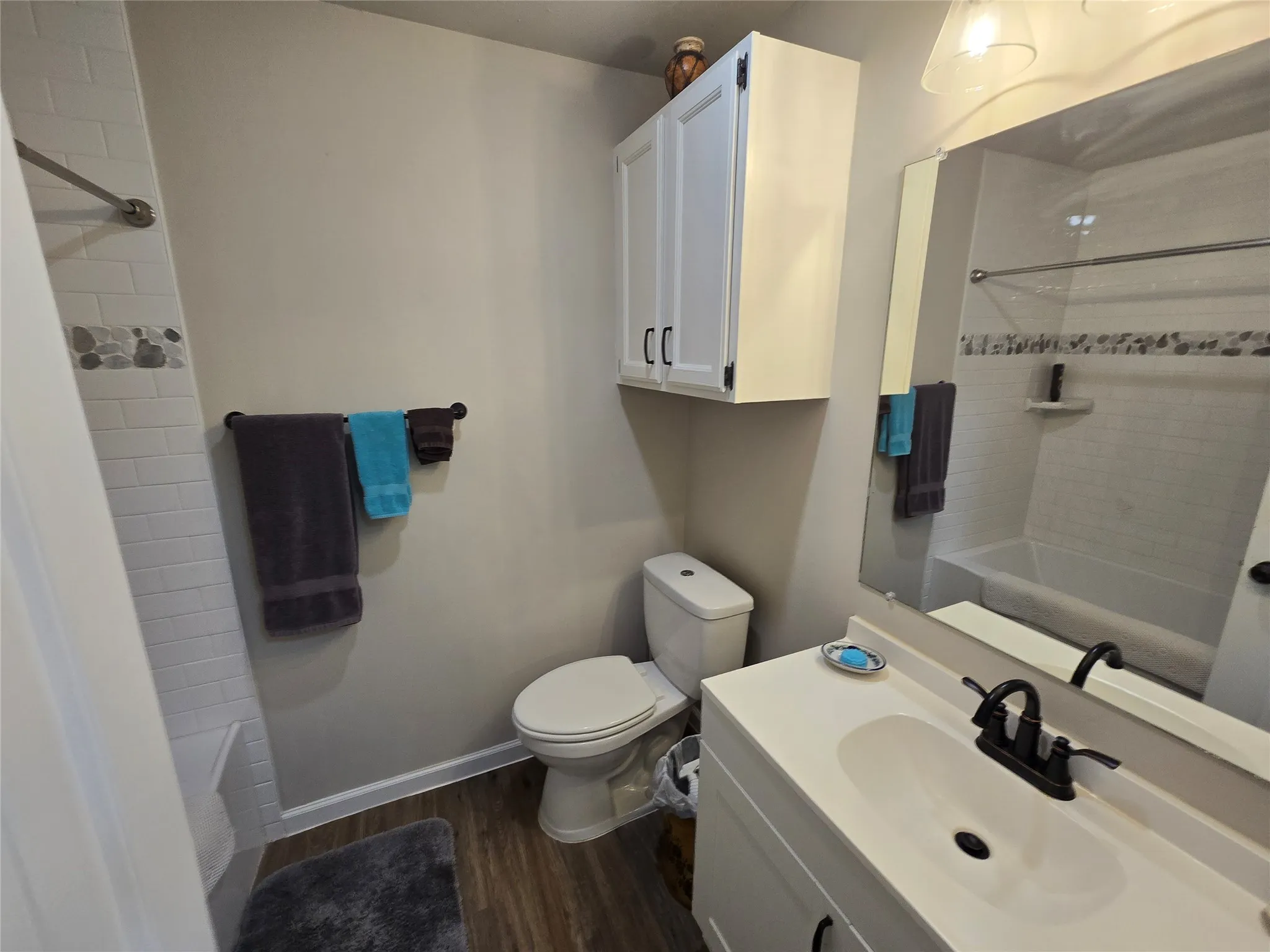 Single Family Residence For Sale in Hood County , 1316 E Apache Trail, Granbury, Texas 76048, 2 Bedroom, 2 Bathroom, 2 Garage spaces, 1,160 Sqft, built in 1978, mls#21256900, Real Estate Agent in Granbury, Homes For Sale in Hood county, Homes For Sale in Granbury, Realtor in Granbury Texas, Real Estate Brokerage Independent Realty Texas, Luminita Cordes Realtor