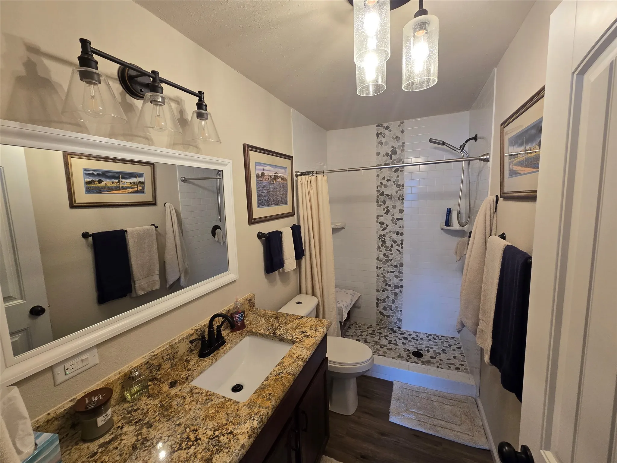 Single Family Residence For Sale in Hood County , 1316 E Apache Trail, Granbury, Texas 76048, 2 Bedroom, 2 Bathroom, 2 Garage spaces, 1,160 Sqft, built in 1978, mls#21256900, Real Estate Agent in Granbury, Homes For Sale in Hood county, Homes For Sale in Granbury, Realtor in Granbury Texas, Real Estate Brokerage Independent Realty Texas, Luminita Cordes Realtor