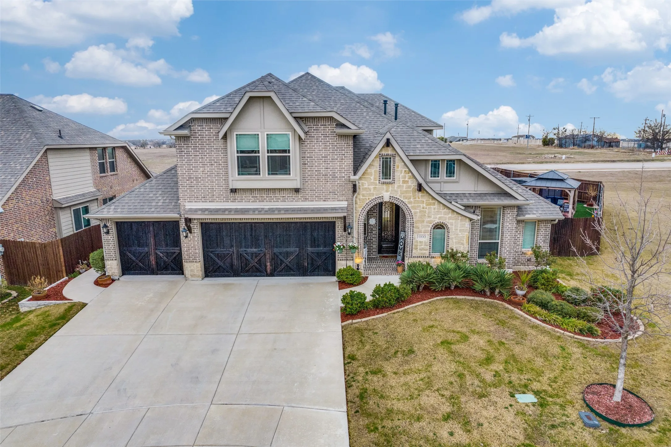 Single Family Residence For Sale in Johnson County , 1000 Brenham Drive, Godley, Texas 76044, 4 Bedroom, 3 Bathroom, 3 Garage spaces, 3,313 Sqft, built in 2019, mls#21281197, Real Estate Agent in Godley, Homes For Sale in Johnson county, Homes For Sale in Godley, Realtor in Godley Texas, Real Estate Brokerage Independent Realty Texas, Luminita Cordes Realtor