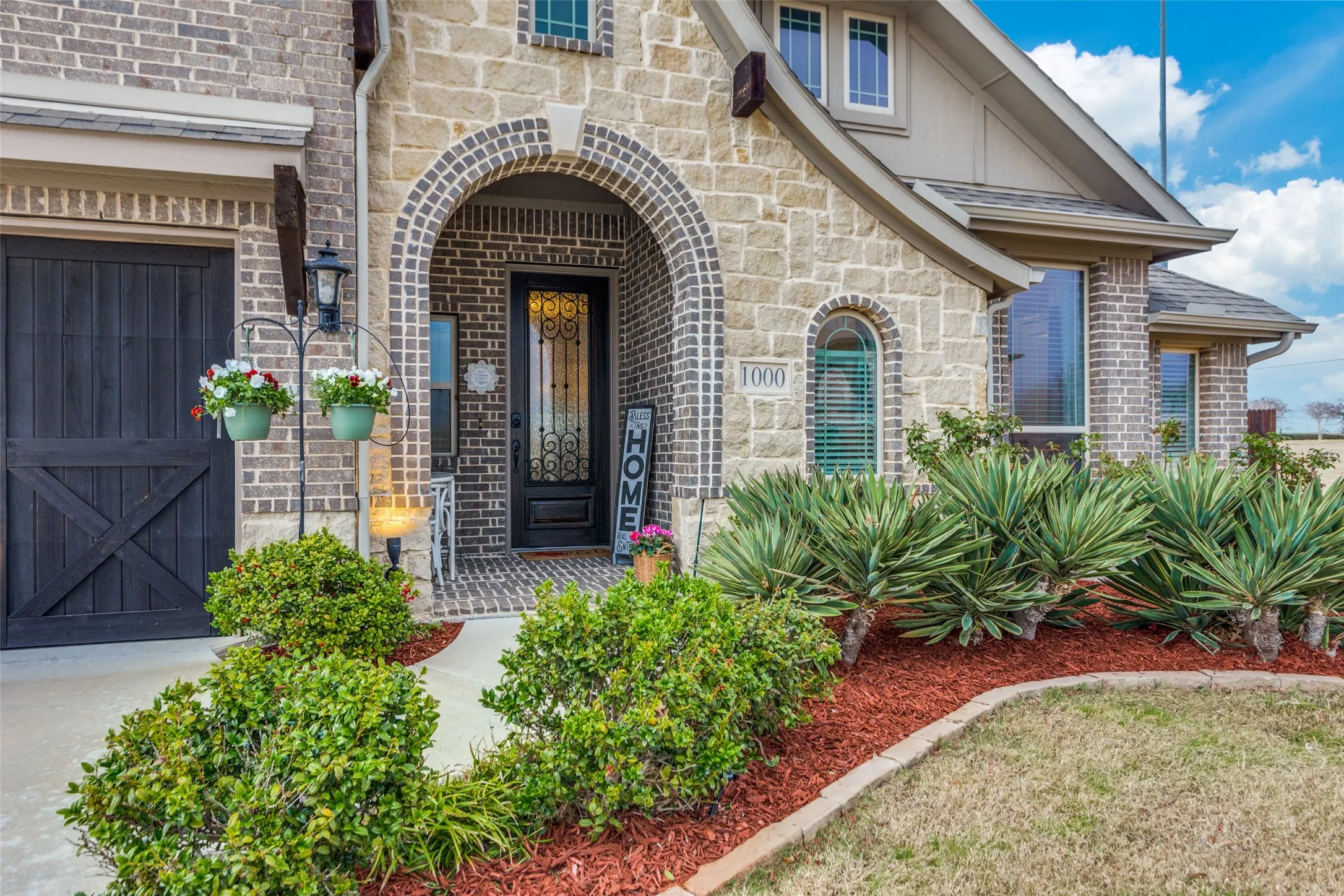 Single Family Residence For Sale in Johnson County , 1000 Brenham Drive, Godley, Texas 76044, 4 Bedroom, 3 Bathroom, 3 Garage spaces, 3,313 Sqft, built in 2019, mls#21281197, Real Estate Agent in Godley, Homes For Sale in Johnson county, Homes For Sale in Godley, Realtor in Godley Texas, Real Estate Brokerage Independent Realty Texas, Luminita Cordes Realtor