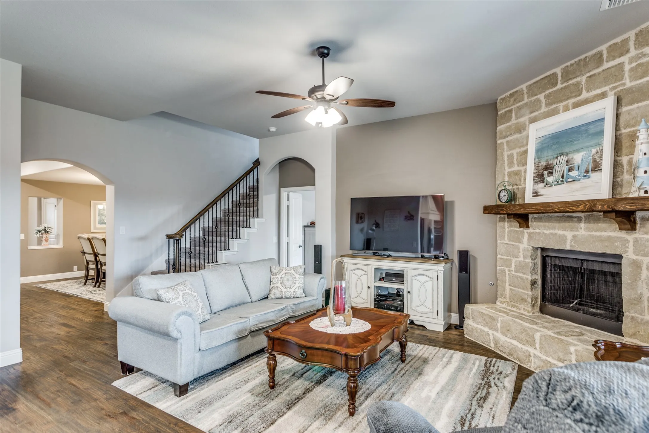 Single Family Residence For Sale in Johnson County , 1000 Brenham Drive, Godley, Texas 76044, 4 Bedroom, 3 Bathroom, 3 Garage spaces, 3,313 Sqft, built in 2019, mls#21281197, Real Estate Agent in Godley, Homes For Sale in Johnson county, Homes For Sale in Godley, Realtor in Godley Texas, Real Estate Brokerage Independent Realty Texas, Luminita Cordes Realtor