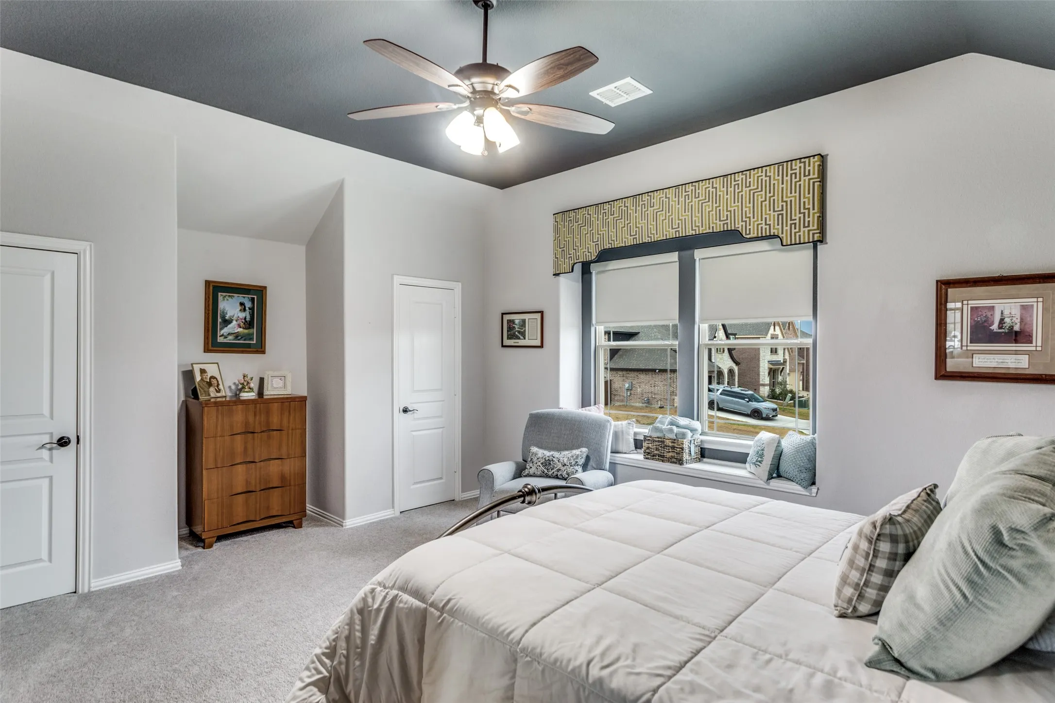 Single Family Residence For Sale in Johnson County , 1000 Brenham Drive, Godley, Texas 76044, 4 Bedroom, 3 Bathroom, 3 Garage spaces, 3,313 Sqft, built in 2019, mls#21281197, Real Estate Agent in Godley, Homes For Sale in Johnson county, Homes For Sale in Godley, Realtor in Godley Texas, Real Estate Brokerage Independent Realty Texas, Luminita Cordes Realtor