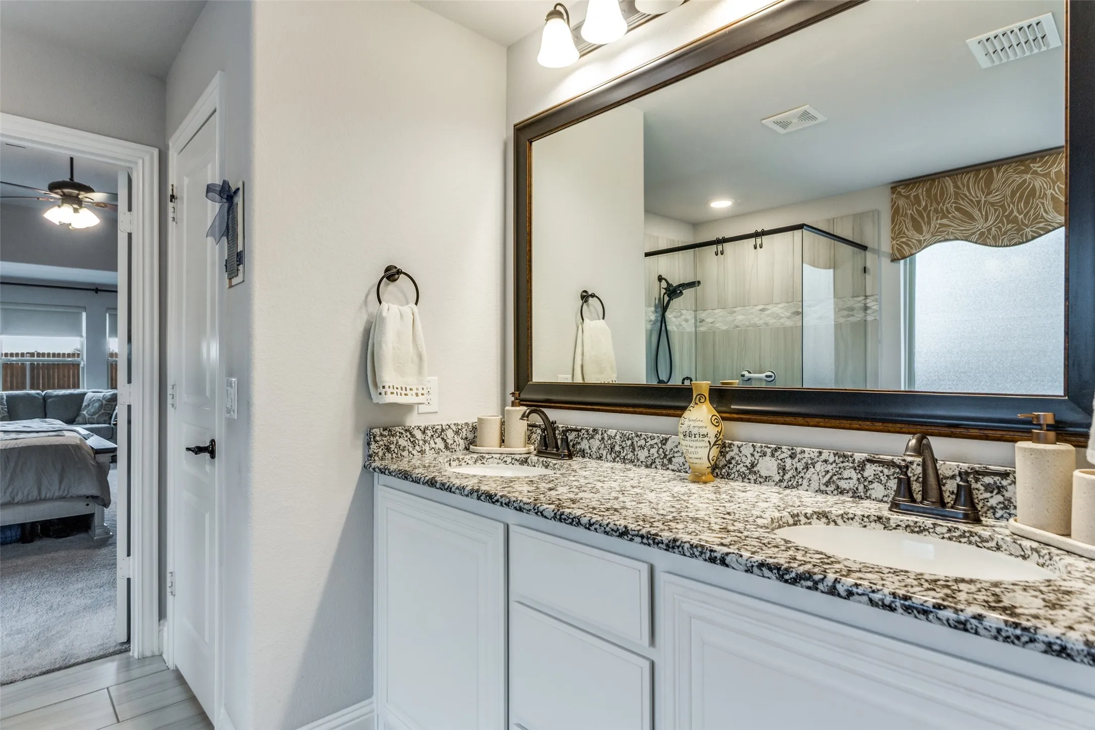 Single Family Residence For Sale in Johnson County , 1000 Brenham Drive, Godley, Texas 76044, 4 Bedroom, 3 Bathroom, 3 Garage spaces, 3,313 Sqft, built in 2019, mls#21281197, Real Estate Agent in Godley, Homes For Sale in Johnson county, Homes For Sale in Godley, Realtor in Godley Texas, Real Estate Brokerage Independent Realty Texas, Luminita Cordes Realtor