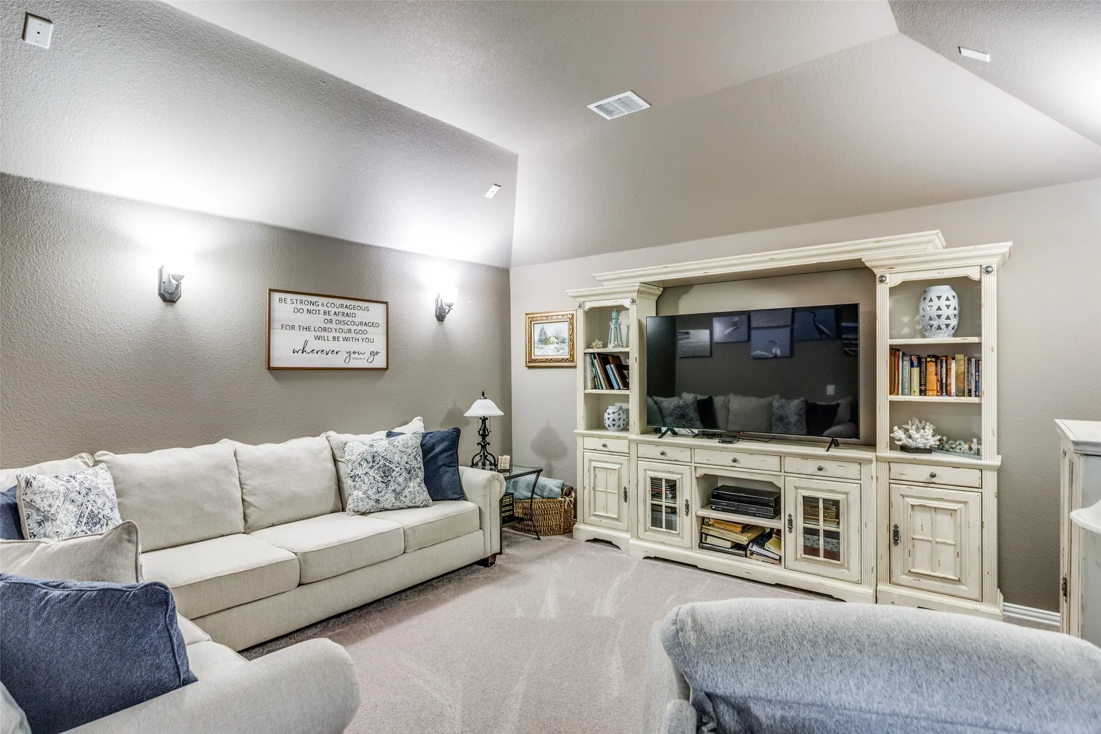 Single Family Residence For Sale in Johnson County , 1000 Brenham Drive, Godley, Texas 76044, 4 Bedroom, 3 Bathroom, 3 Garage spaces, 3,313 Sqft, built in 2019, mls#21281197, Real Estate Agent in Godley, Homes For Sale in Johnson county, Homes For Sale in Godley, Realtor in Godley Texas, Real Estate Brokerage Independent Realty Texas, Luminita Cordes Realtor