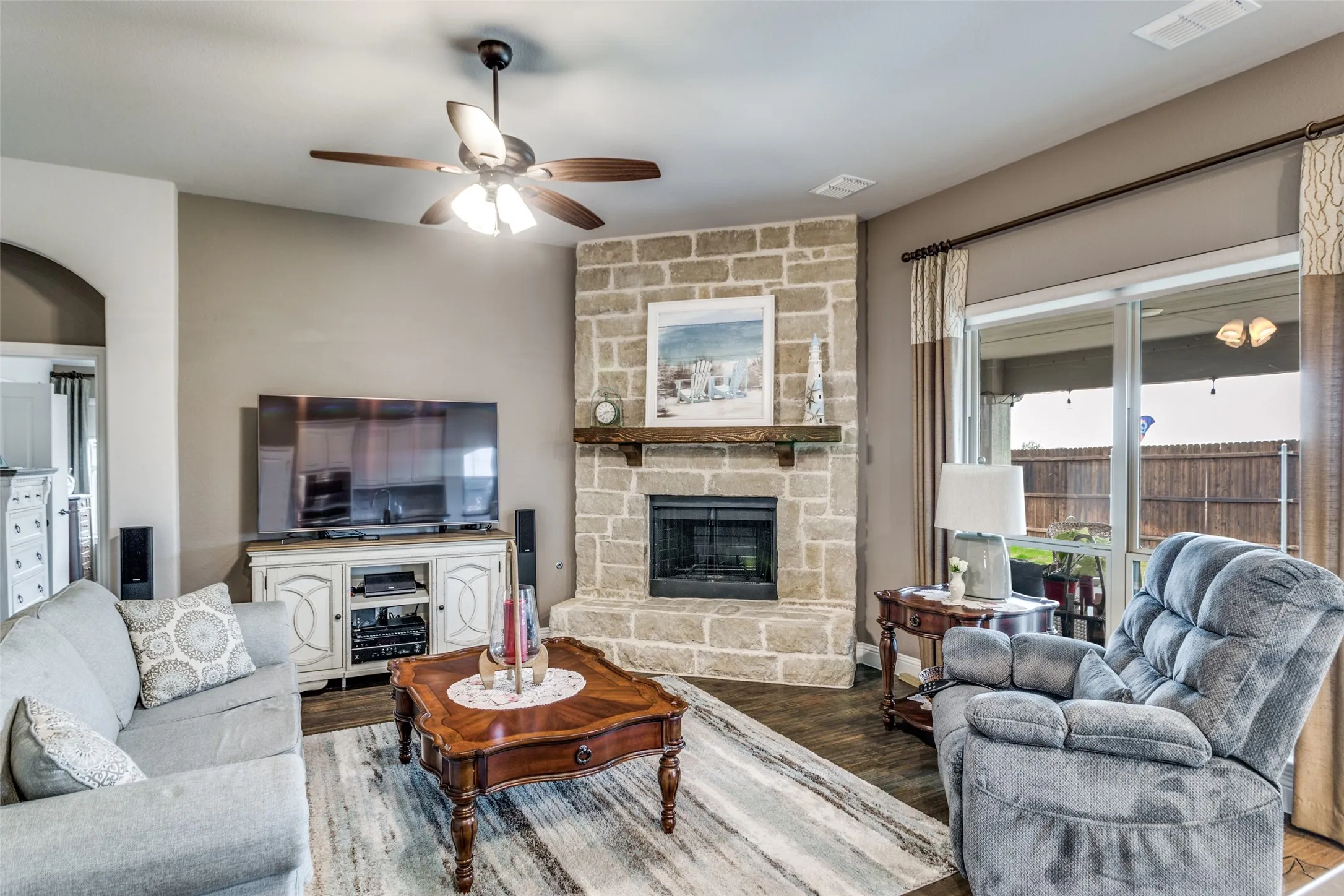 Single Family Residence For Sale in Johnson County , 1000 Brenham Drive, Godley, Texas 76044, 4 Bedroom, 3 Bathroom, 3 Garage spaces, 3,313 Sqft, built in 2019, mls#21281197, Real Estate Agent in Godley, Homes For Sale in Johnson county, Homes For Sale in Godley, Realtor in Godley Texas, Real Estate Brokerage Independent Realty Texas, Luminita Cordes Realtor