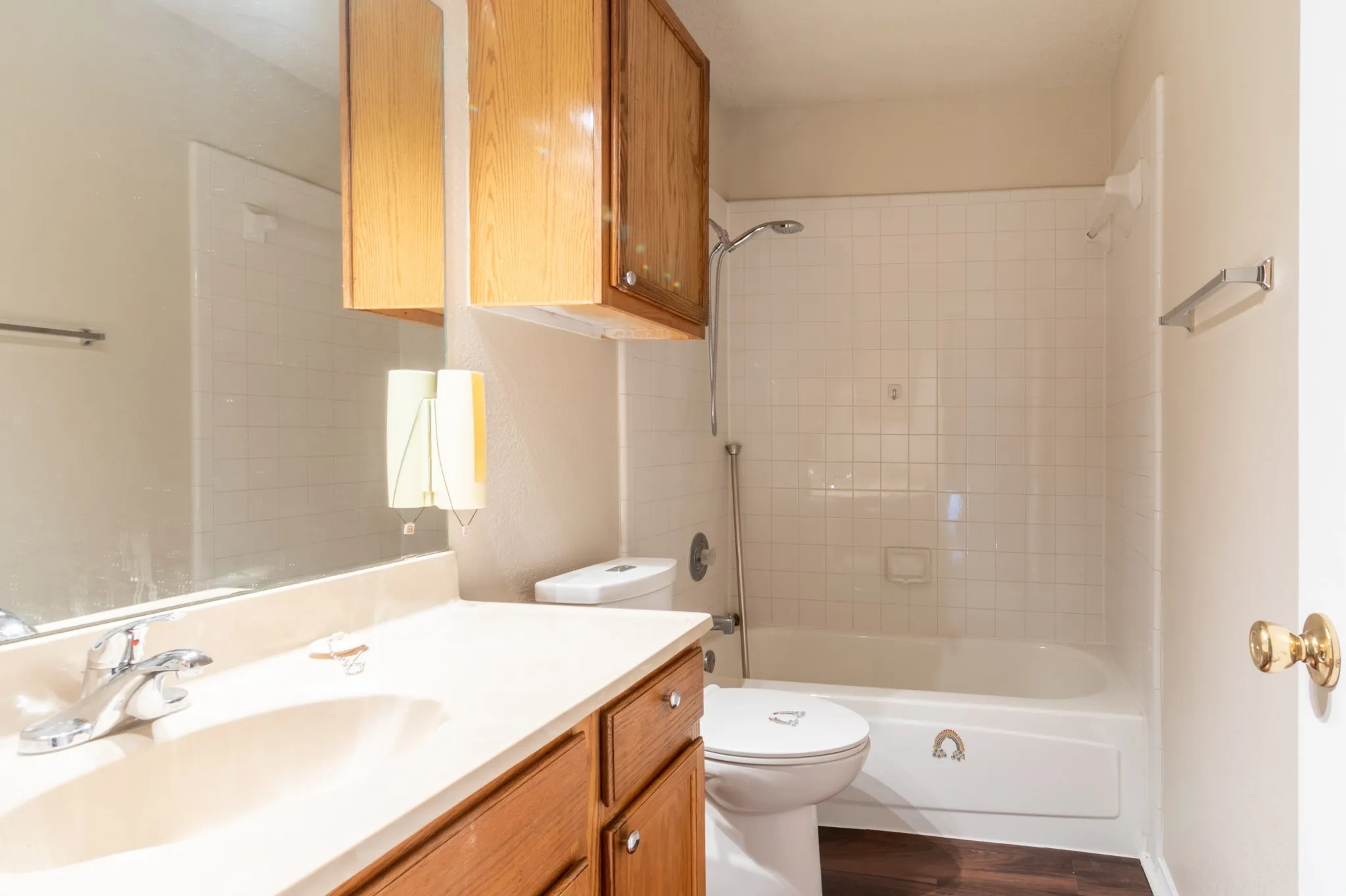 Single Family Residence For Rent in Tarrant County , 2239 Turf Club Drive, Arlington, Texas 76017, 3 Bedroom, 3 Bathroom, 2 Garage spaces, 1,635 Sqft, built in 1986, mls#21281196, Real Estate Agent in Arlington, Homes For Rent in Tarrant county, Homes For Rent in Arlington, Realtor in Arlington Texas, Real Estate Brokerage Independent Realty Texas, Luminita Cordes Realtor