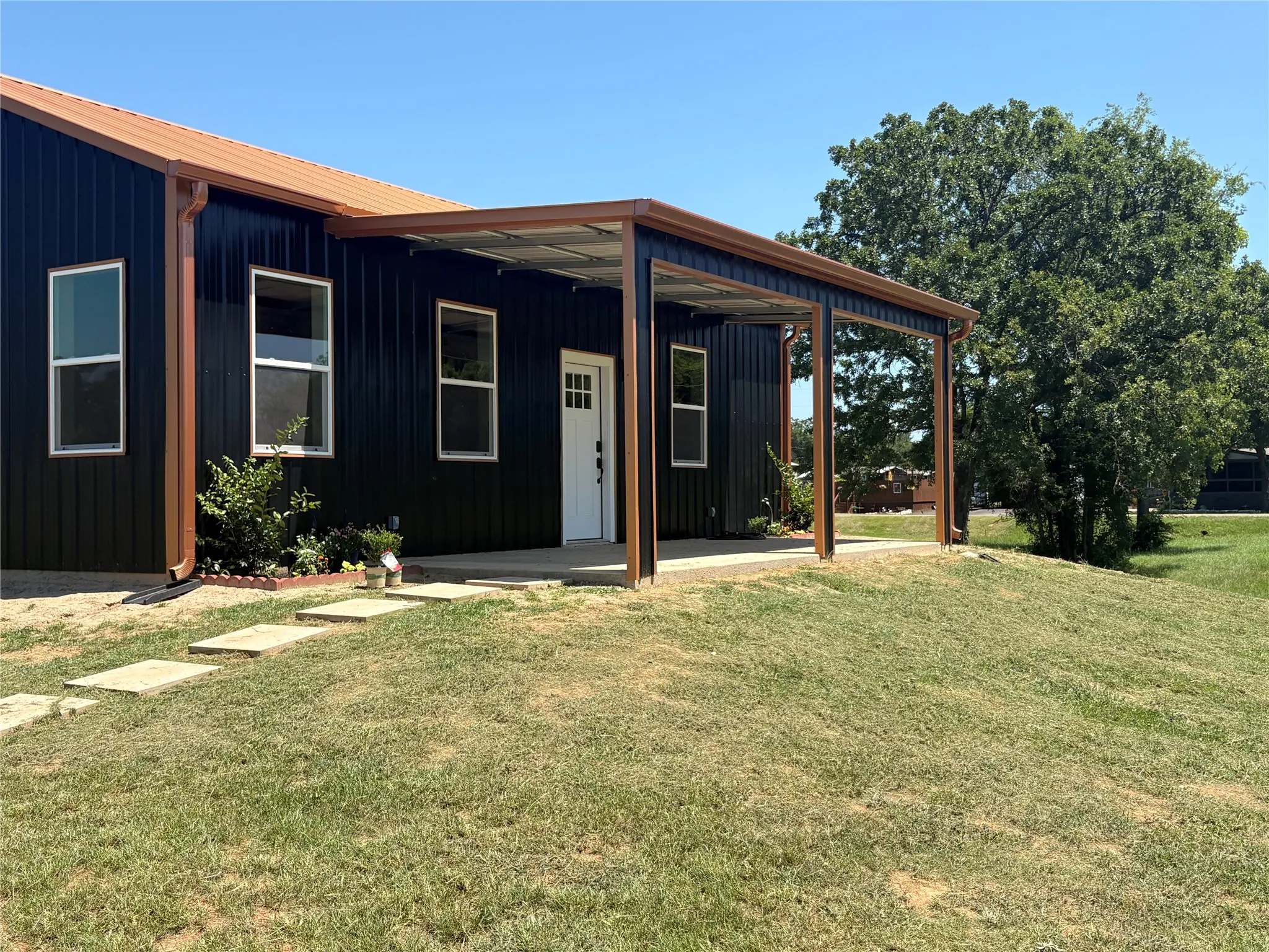 Single Family Residence For Sale in Wood County , 112 Navajo, Quitman, Texas 75783, 2 Bedroom, 1 Bathroom, Garage spaces, 936 Sqft, built in 2026, mls#21281224, Real Estate Agent in Quitman, Homes For Sale in Wood county, Homes For Sale in Quitman, Realtor in Quitman Texas, Real Estate Brokerage Independent Realty Texas, Luminita Cordes Realtor